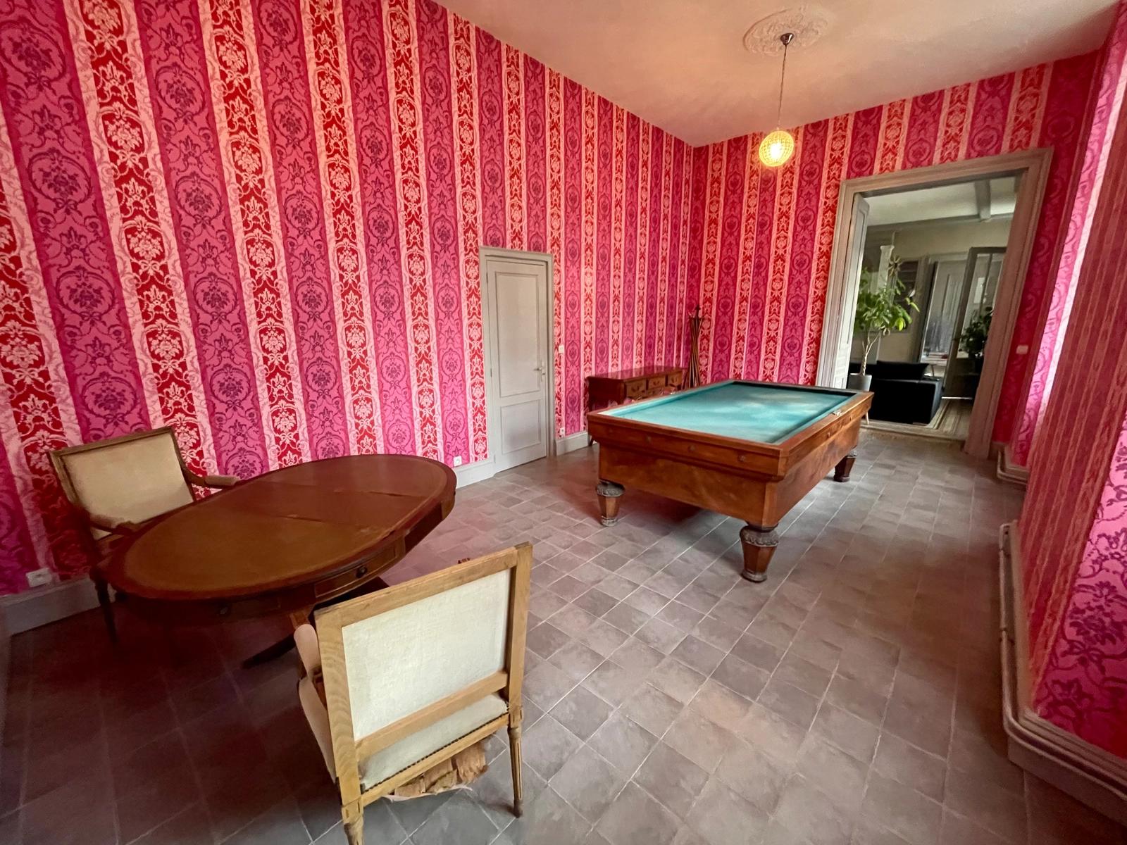 Bedroom in A seventeenth-century château and park - 5