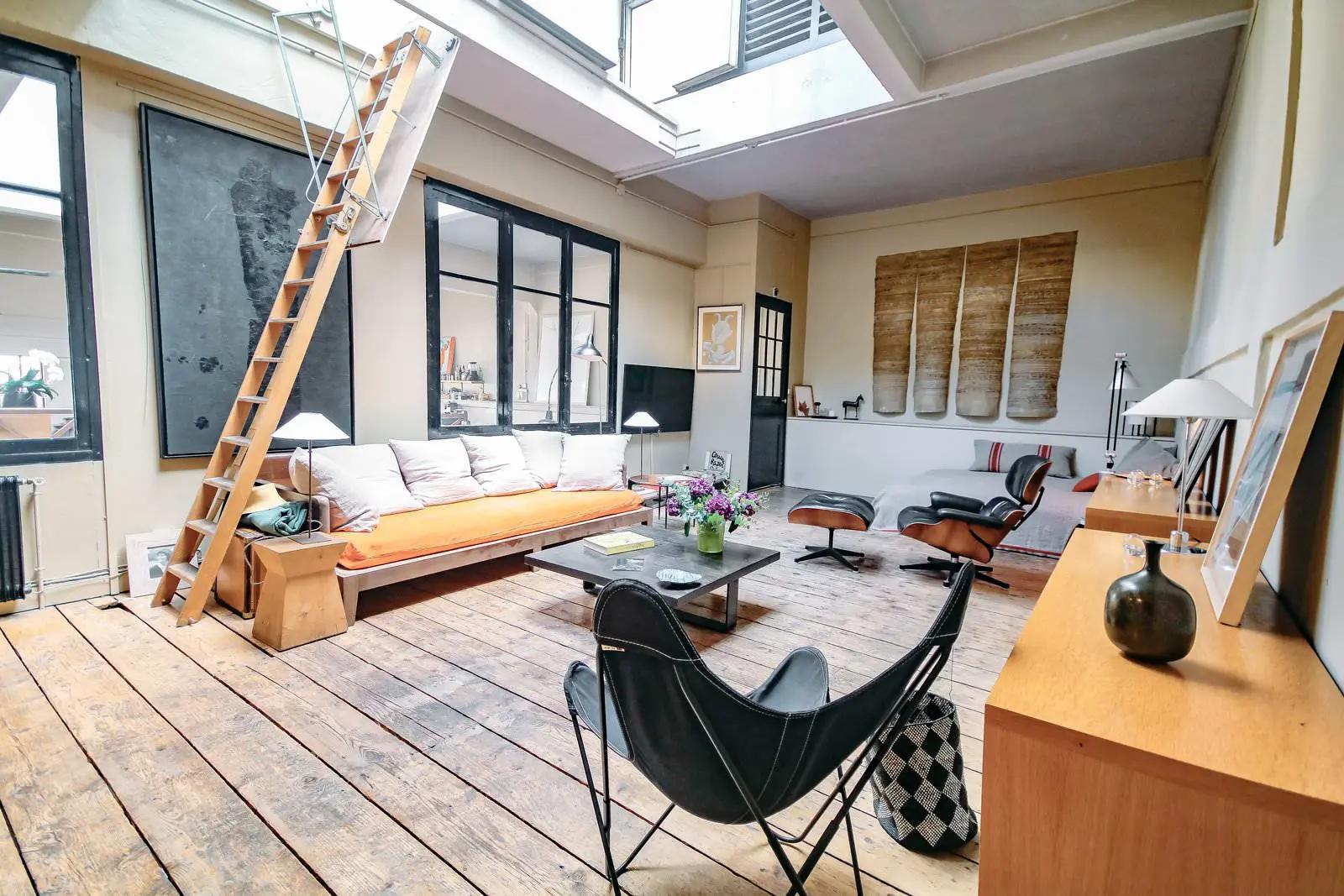 Living room in Lighting and design studio in Paris - 1