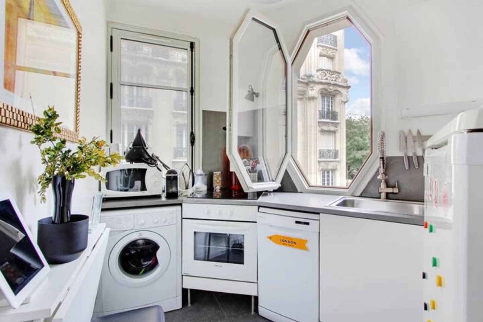Kitchen in Loft apartment Paris 15 - Quartier Commerce - 1