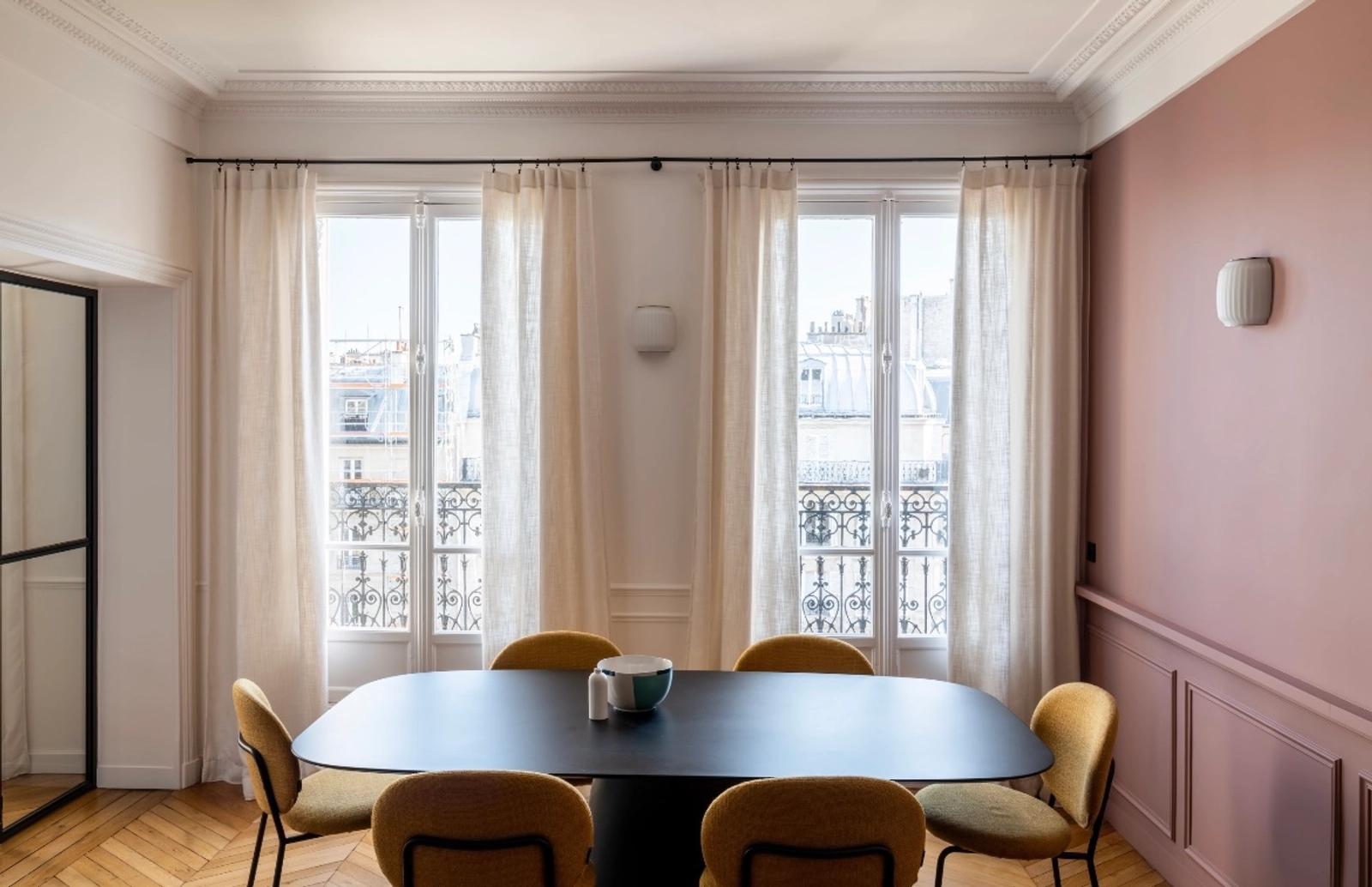 Meeting room in Bright apartment at the foot of the Arc de Triomphe - 1