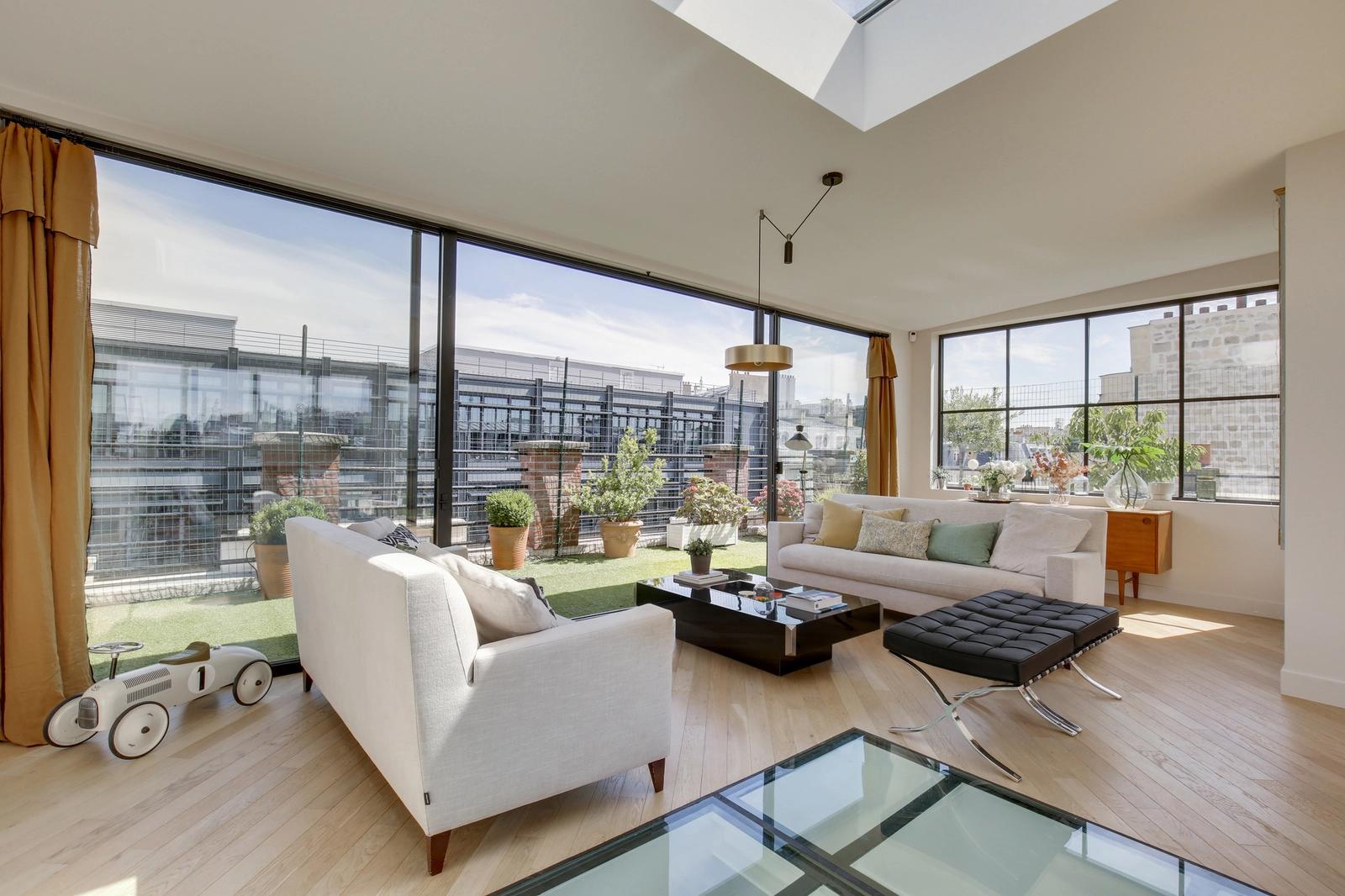 Living room in Top floor with 60m² terrace - 0
