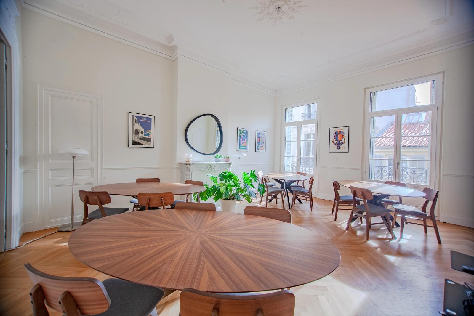 Meeting room in Haussmannian charm in the heart of downtown - 4