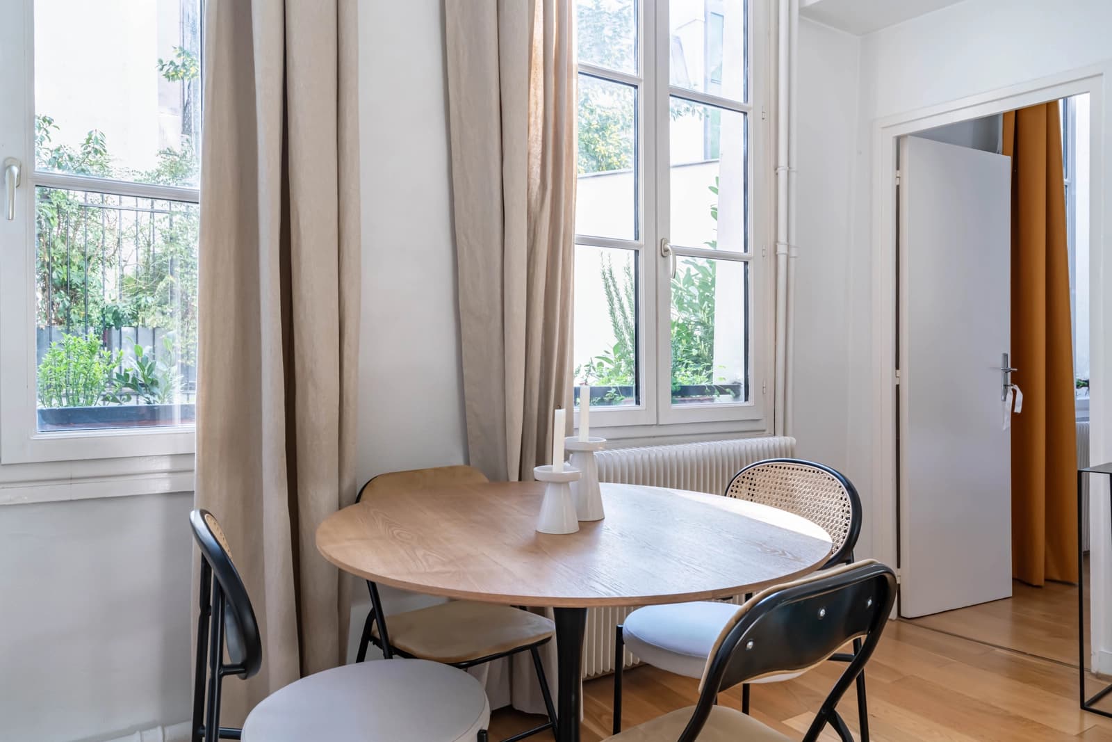 Meeting room in Quiet in the heart of Chatelet + terrace effect! - 5