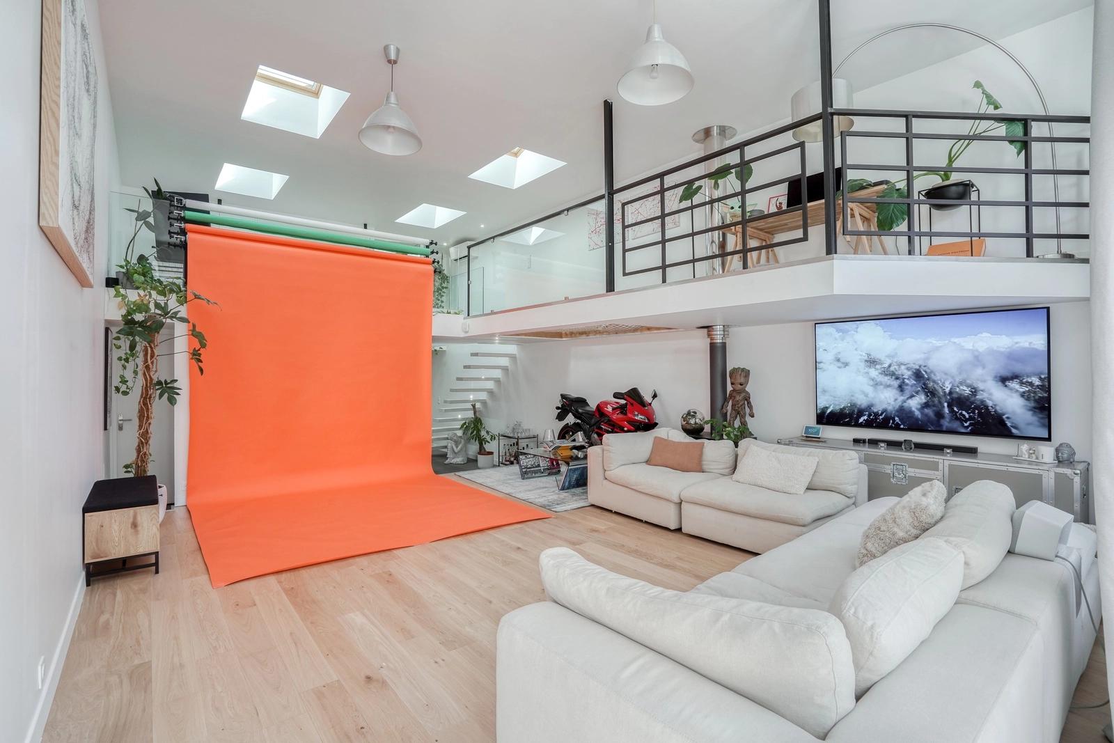 Living room in South-facing loft/ terrace/ photo studio/ film location - 0