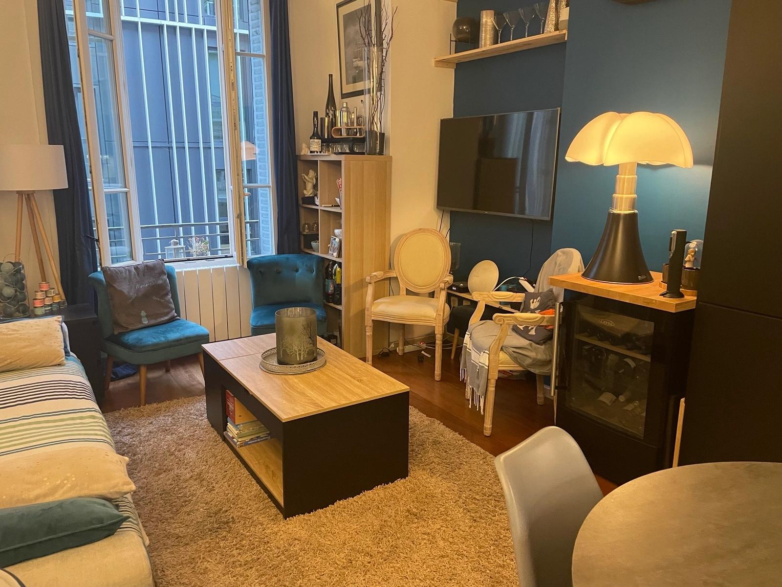 Living room in Salon located in the 6th arrondissement - 3