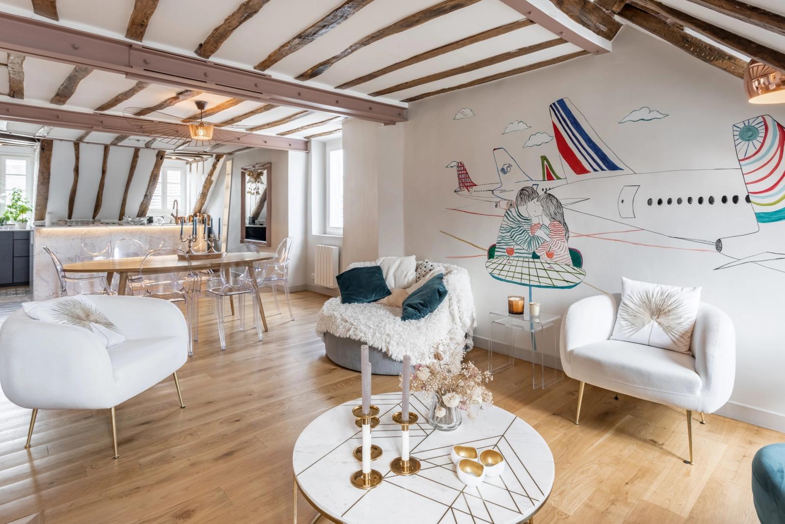 Living room in Charming apartment with exposed beams - 1