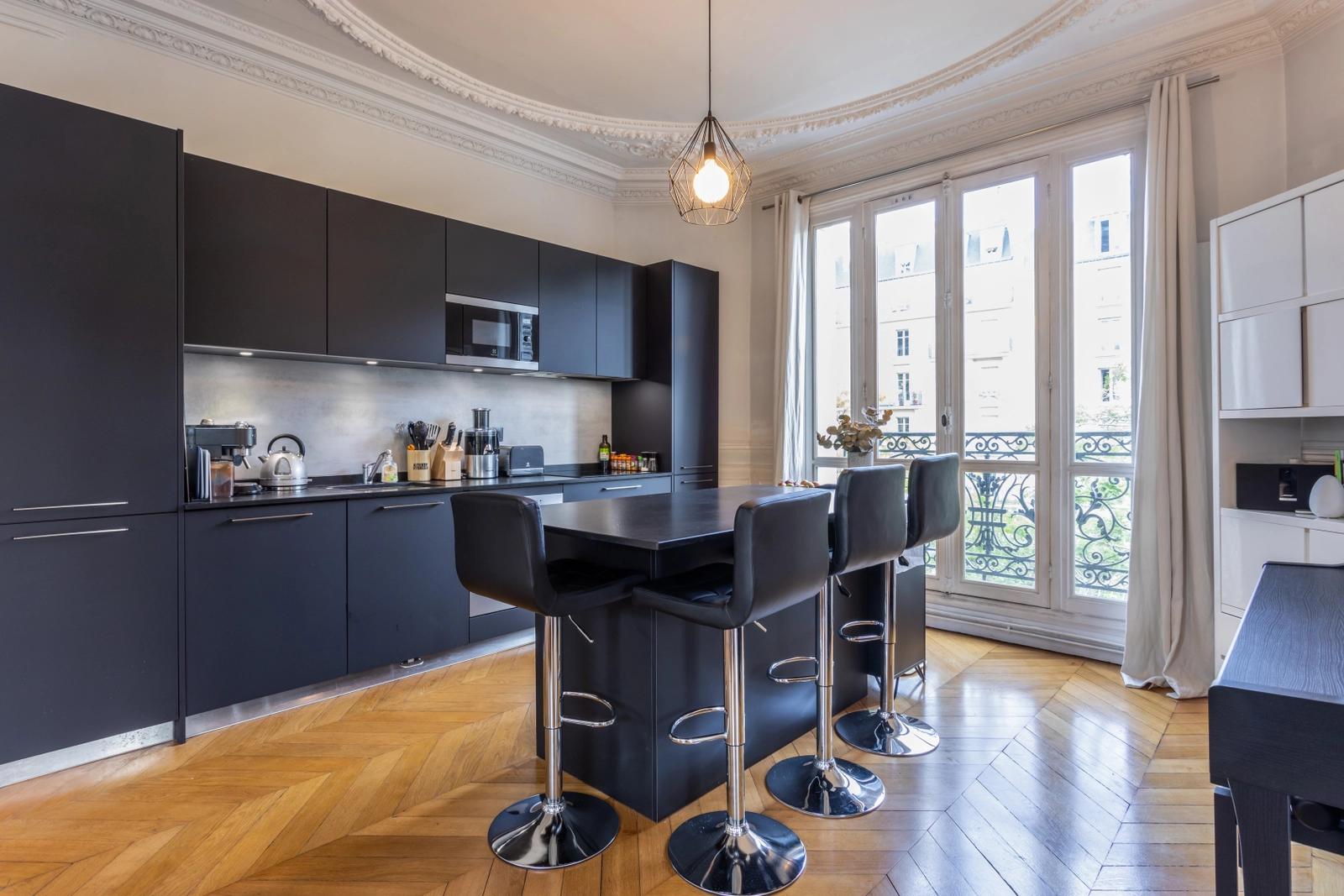 Kitchen in Bright Haussmann-style apartment - 4