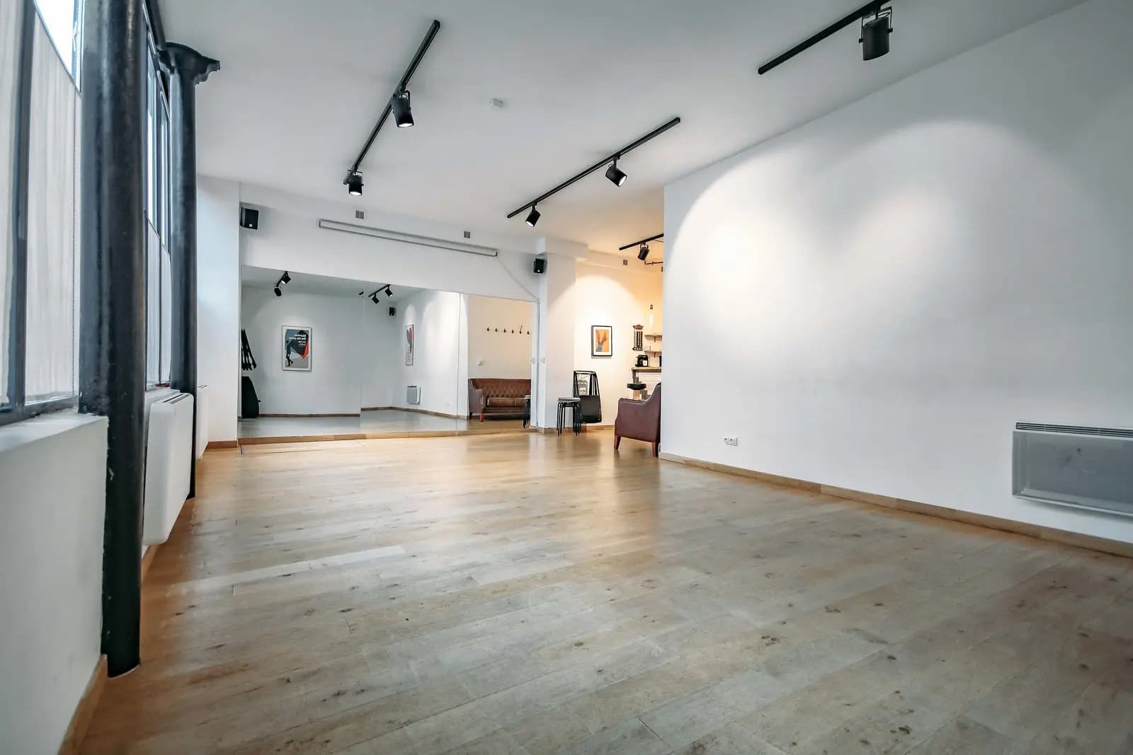 Salon dans Atelier d'artiste - quartier Oberkampf-Couronne - 1