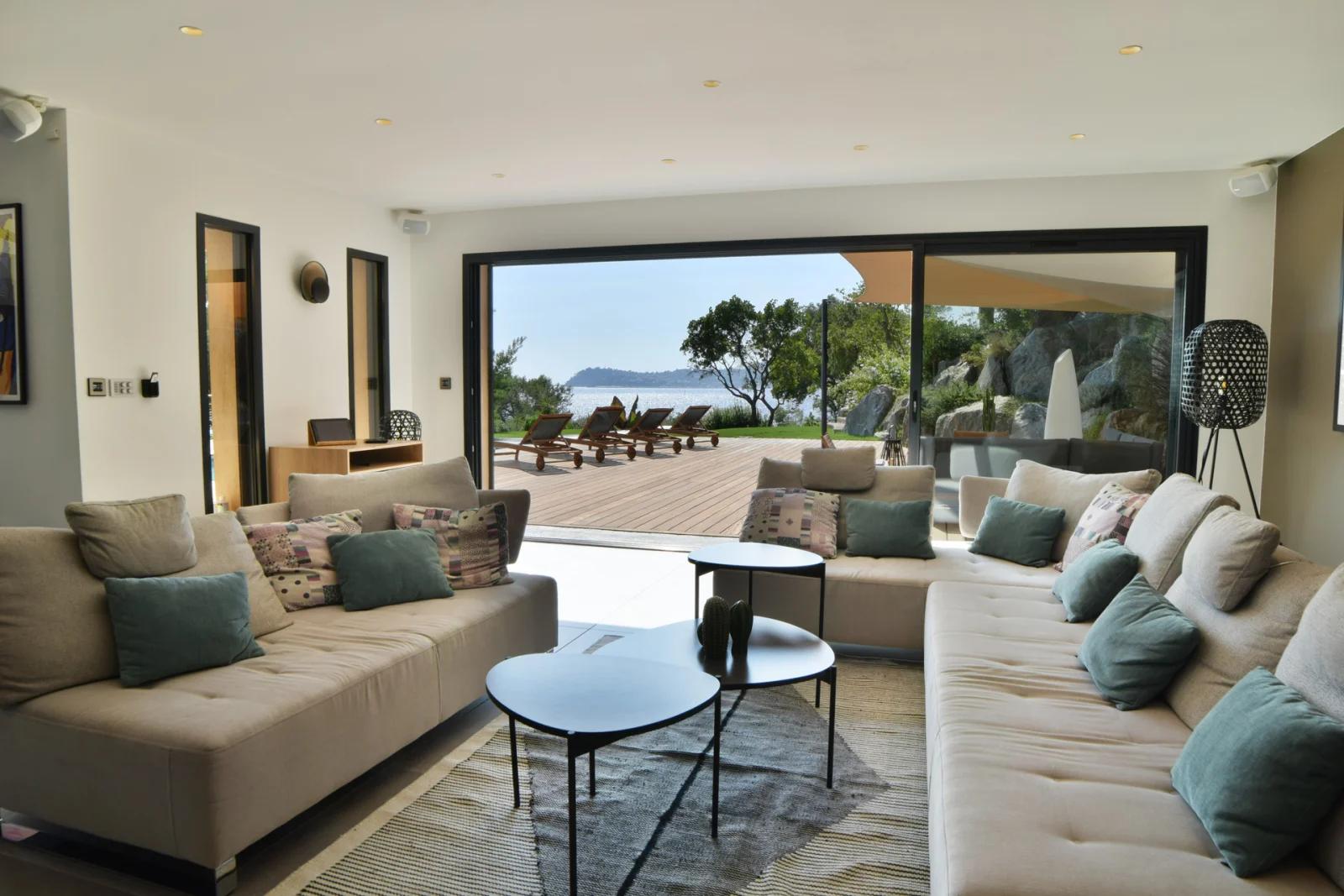 Sala dentro Villa frente al mar Golfo de Saint-Tropez - 1
