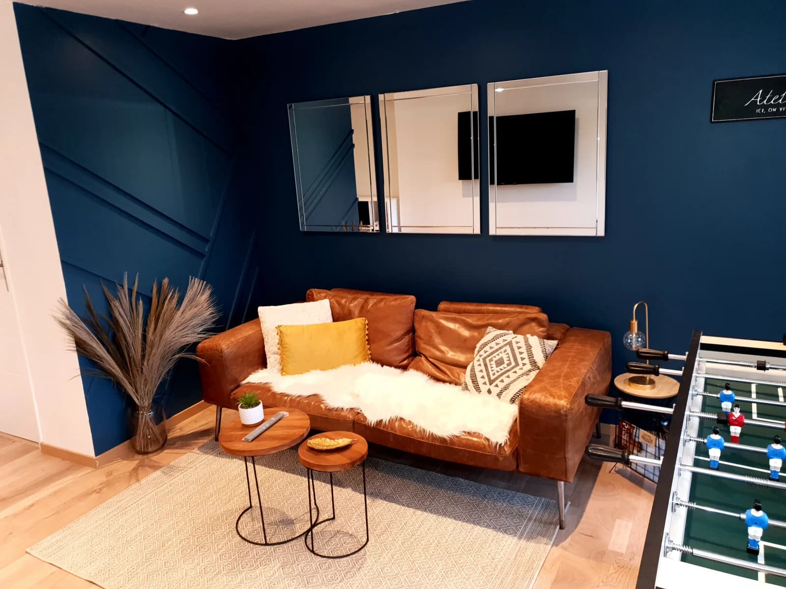 Living room in House Piscine intérieure luxe near Paris - 1