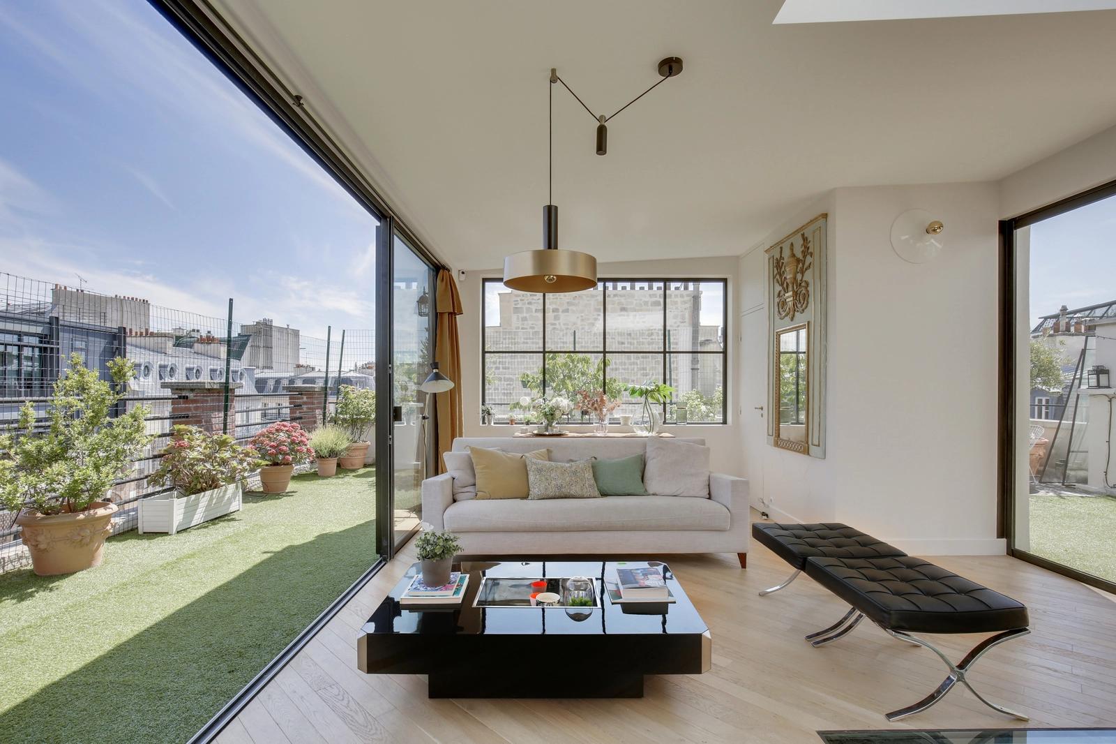 Living room in Top floor with 60m² terrace - 1