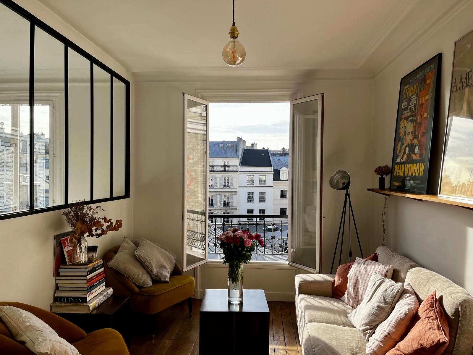 Salon dans Appartement parisien donnant sur les toits - 1
