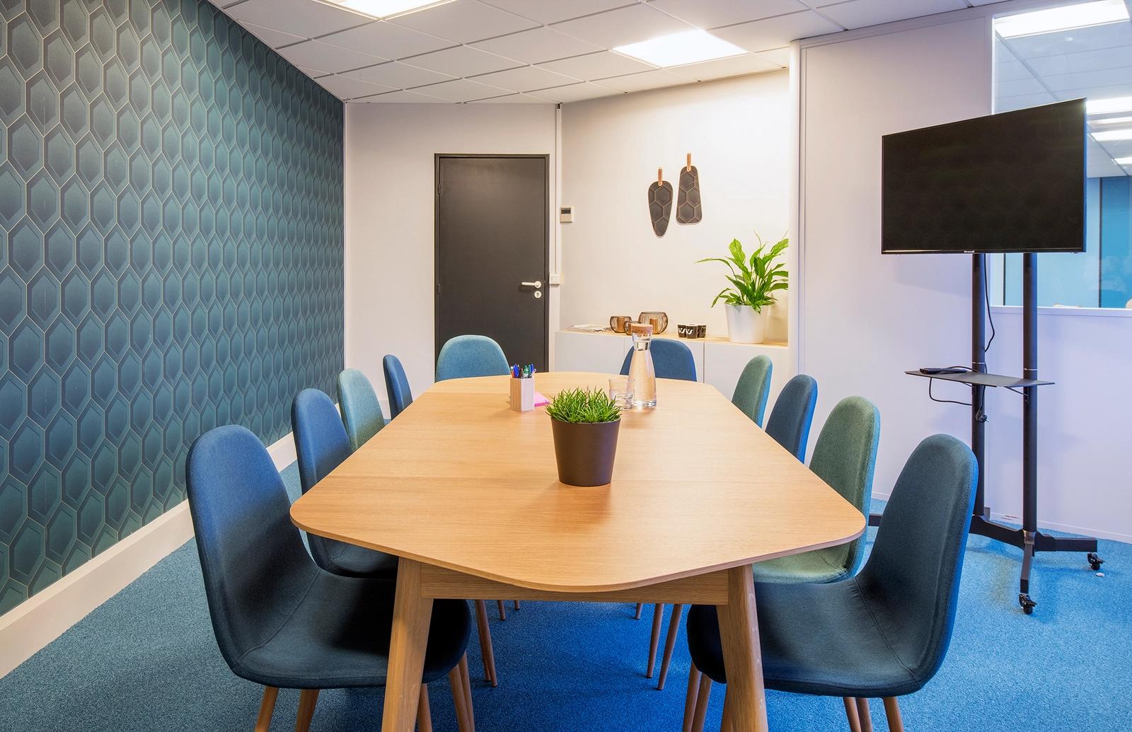 Meeting room in Maison d'entrepreneurs in Rueil - 4