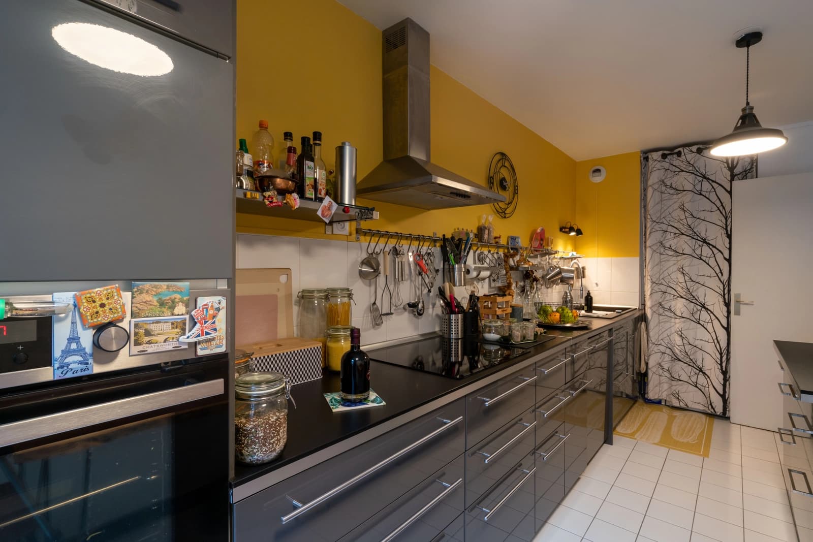 Kitchen dentro Bonito y luminoso salón en el corazón del Marais - 5