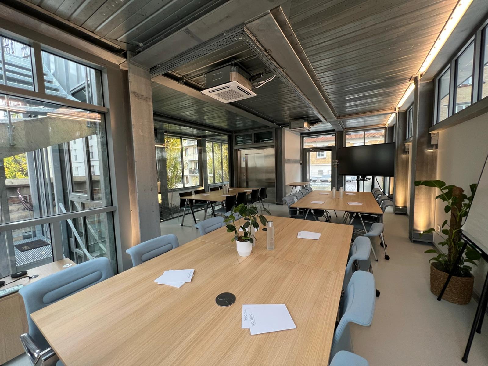 Meeting room in La Verrière - Le Loft - 1