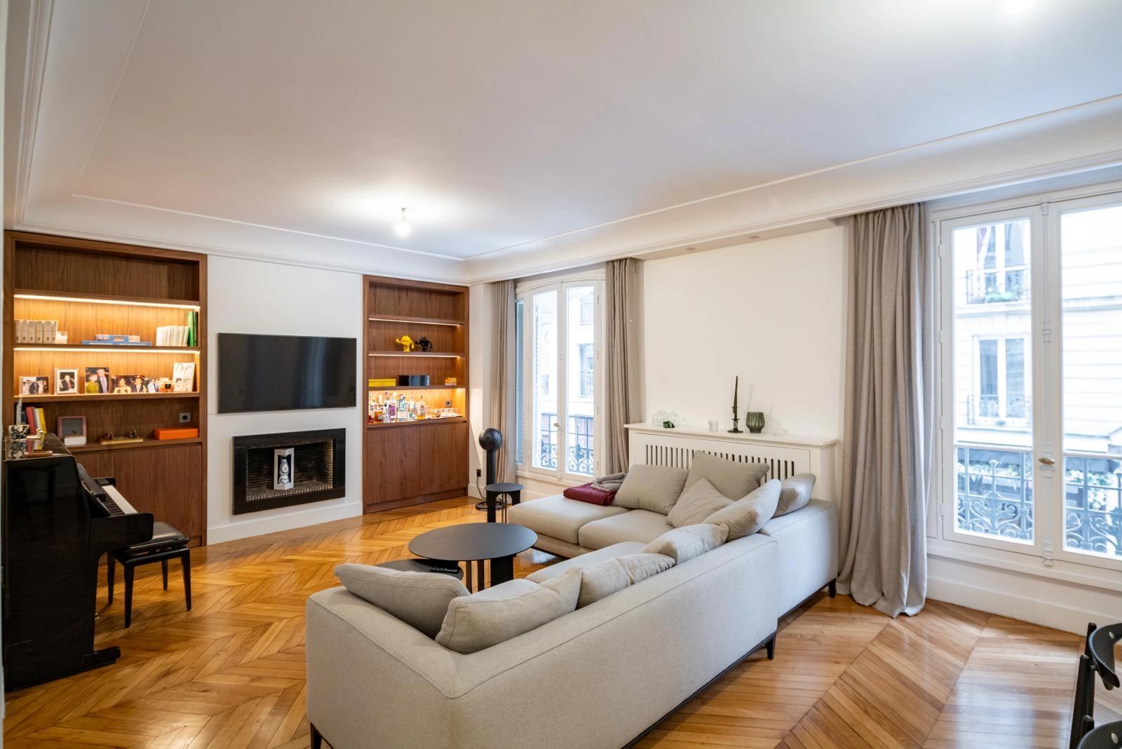 Space Modern apartment 4min from Arc de Triomphe - 1