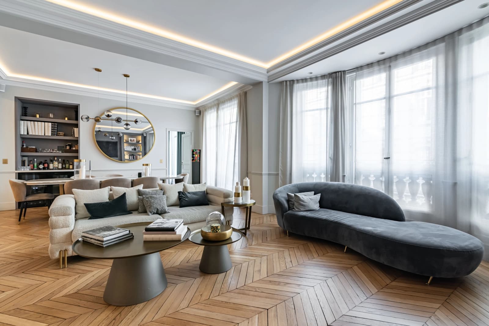 Living room in Modern, chic and sober Haussmann apartment - 1