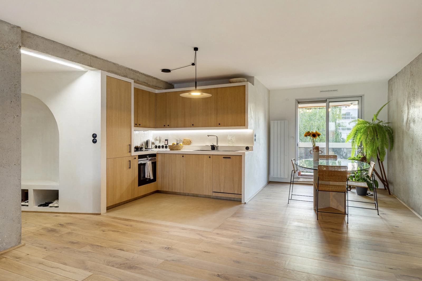Kitchen dentro Piso moderno y minimalista - 4