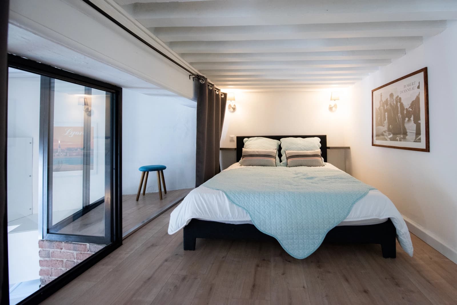 Bedroom in Ferratière - Modern apartment with mezzanine - 1