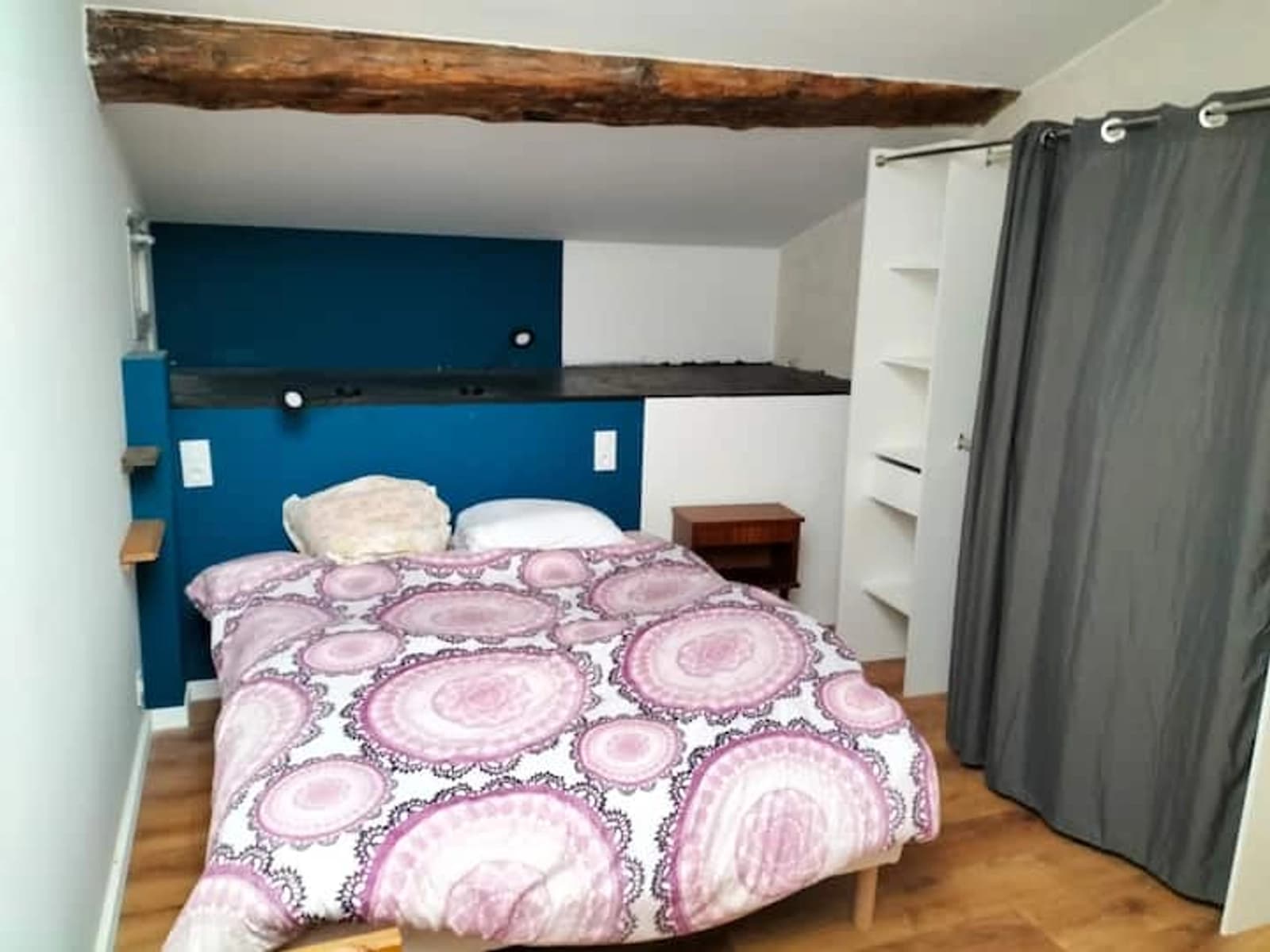 Dormitorio dentro Apartamento dúplex tranquilo y luminoso en la Croix-Rousse - 1