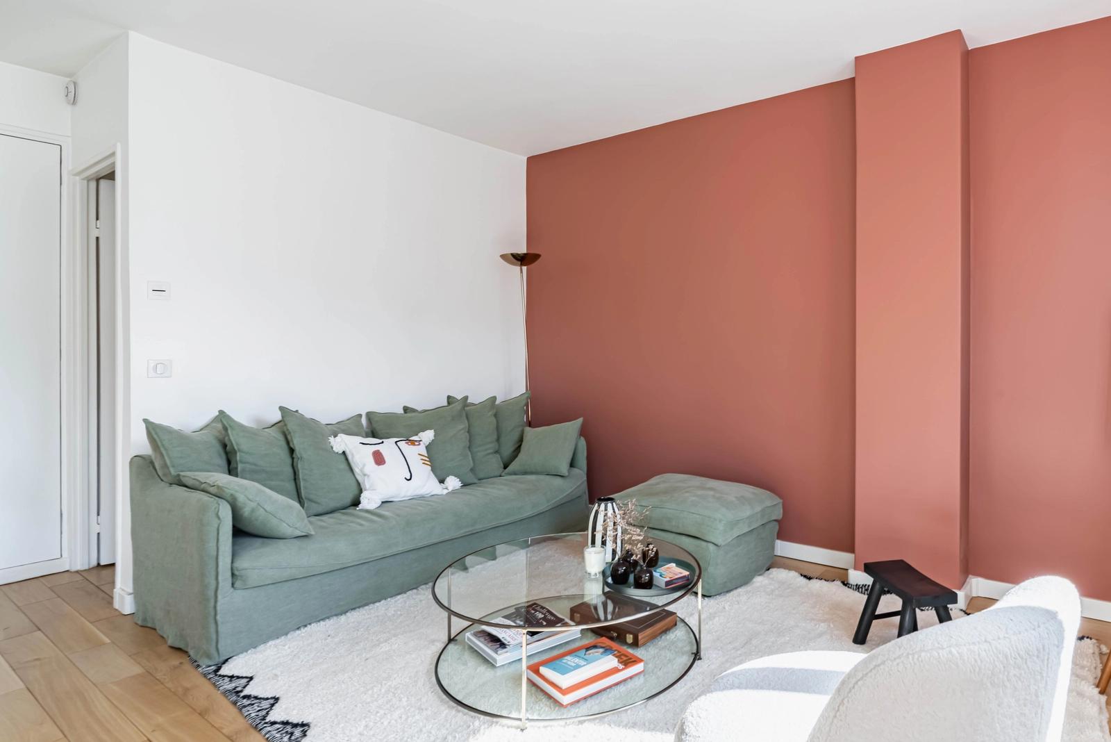 Living room in Warm and bright apartment in Neuilly - 1