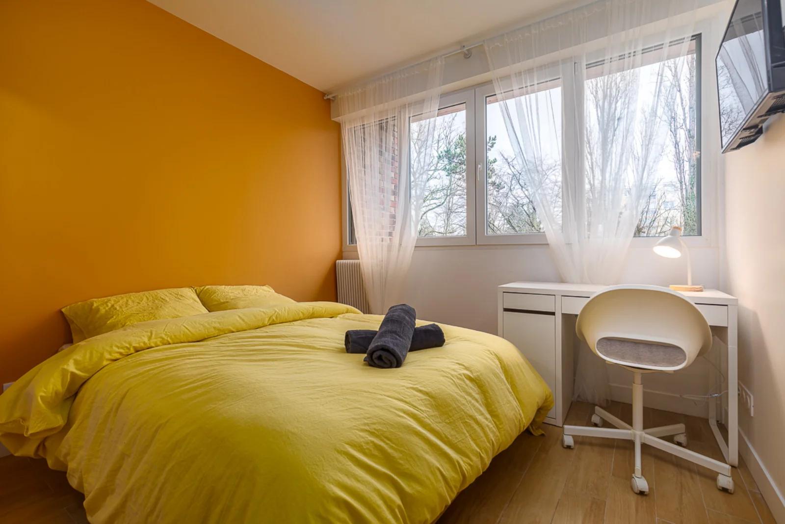 Dormitorio dentro Acogedora casa ideal para trabajar y relajarse - 4