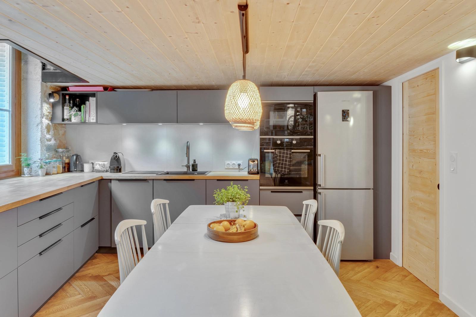 Kitchen dentro Appart Lyonnais Canut atmósfera de estudio de artista - 6