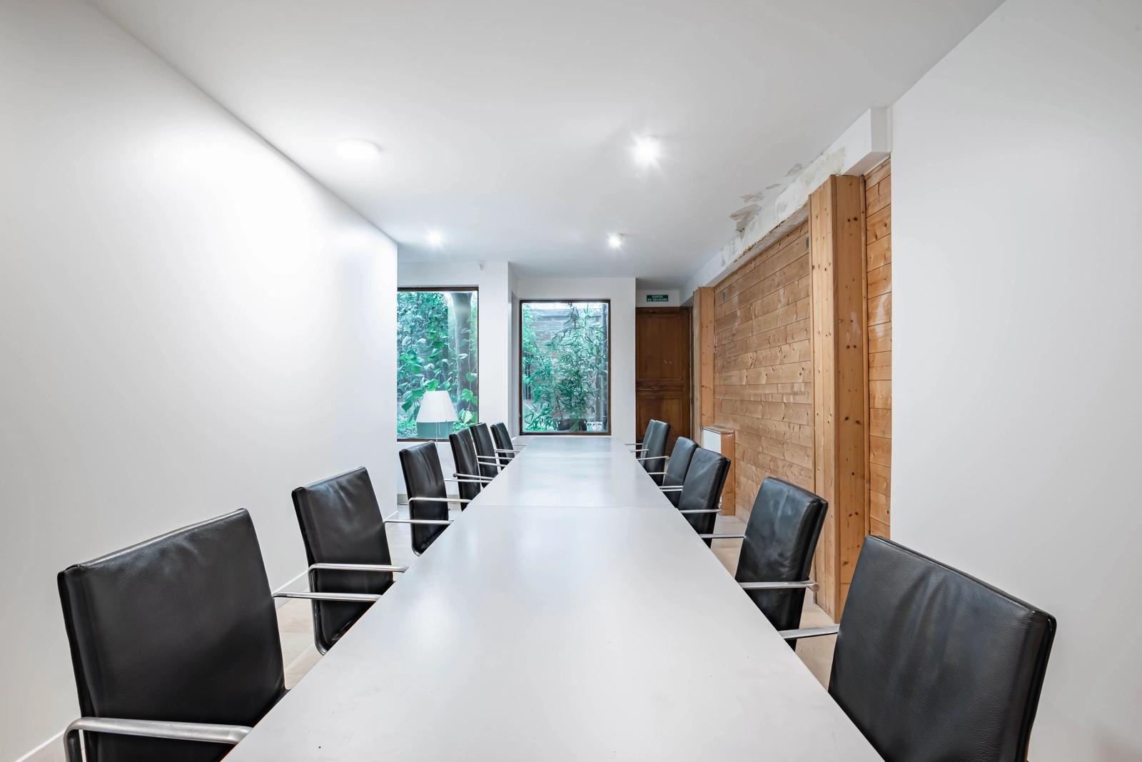 Meeting room in Millstone house with garden - 3