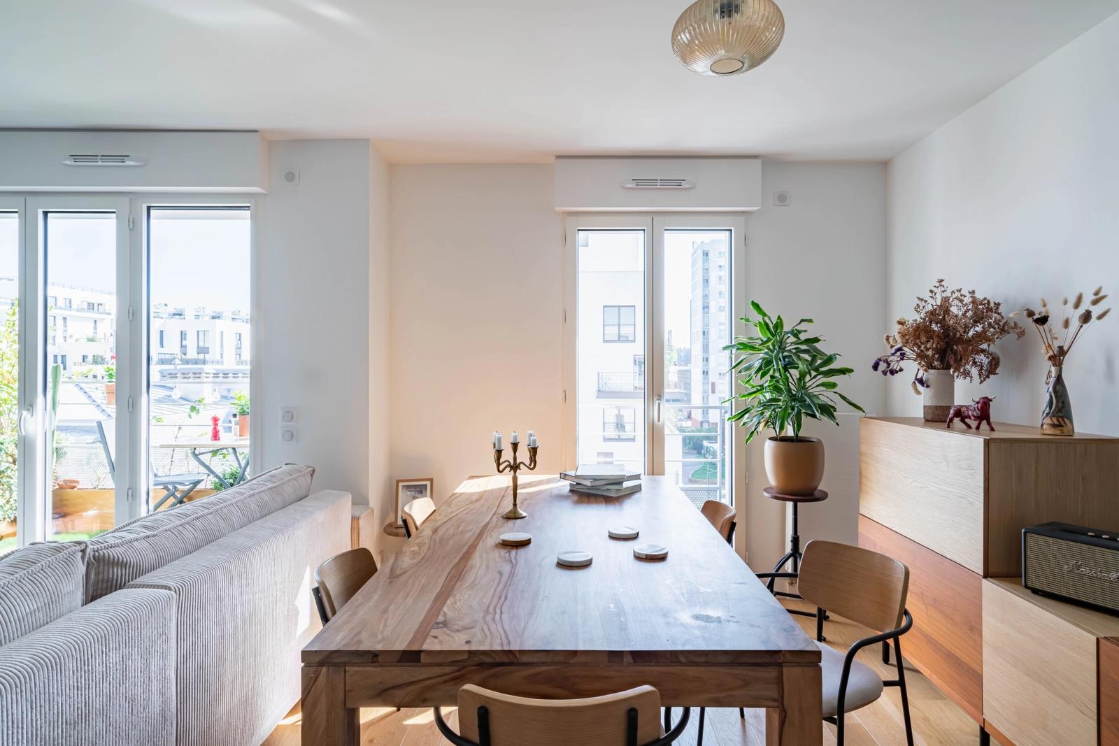 Meeting room in Charming bright apartment with terrace - 1