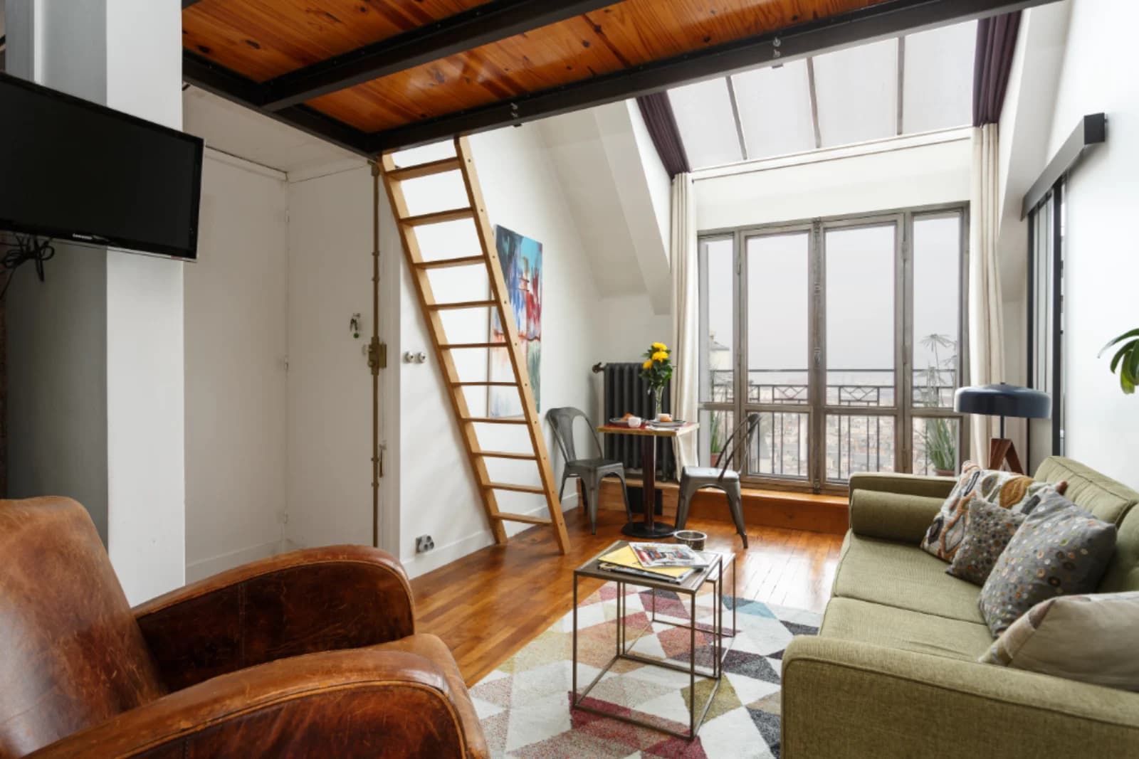 Living room in Montmartre Parisian Loft - 1