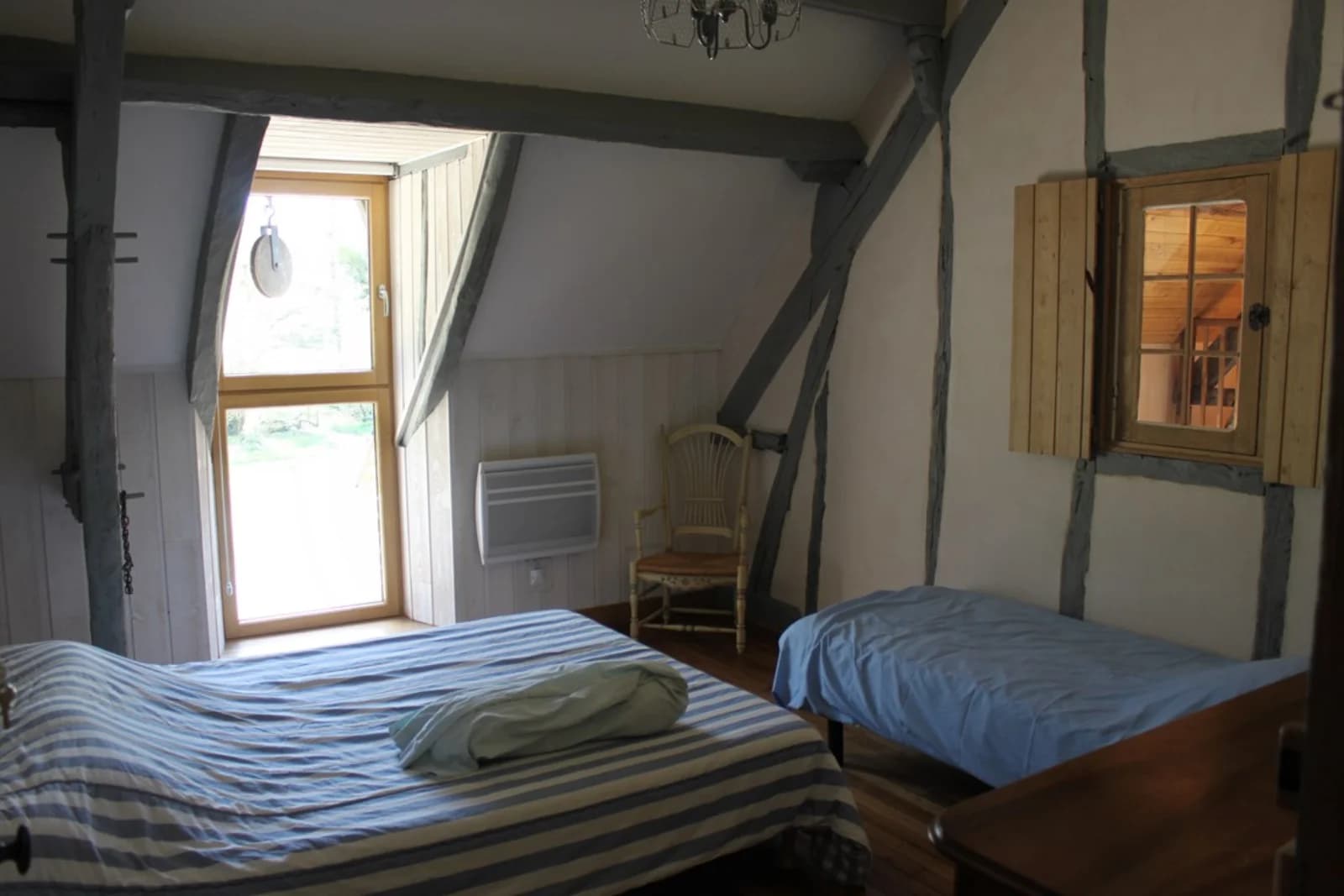 Dormitorio dentro Un auténtico molino en plena naturaleza - 4