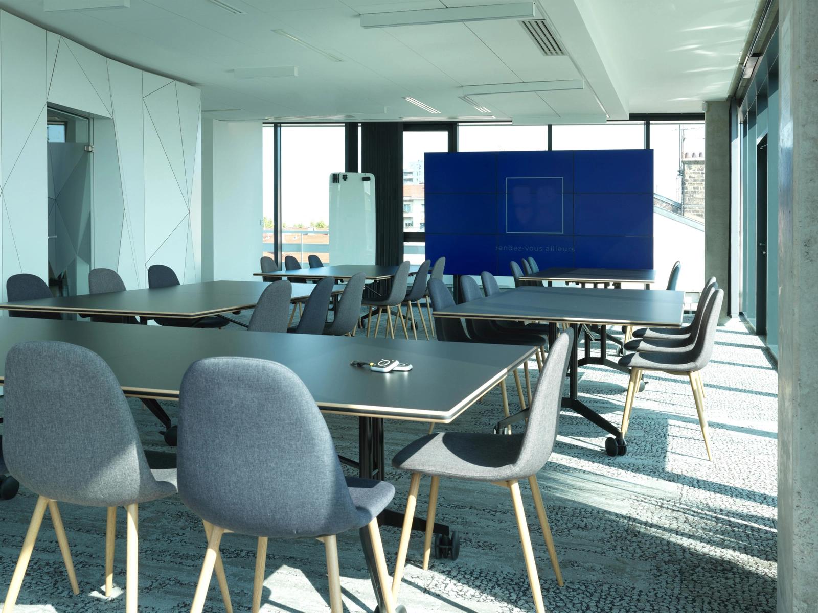 Meeting room in Espace high tech avec terrasse - 2
