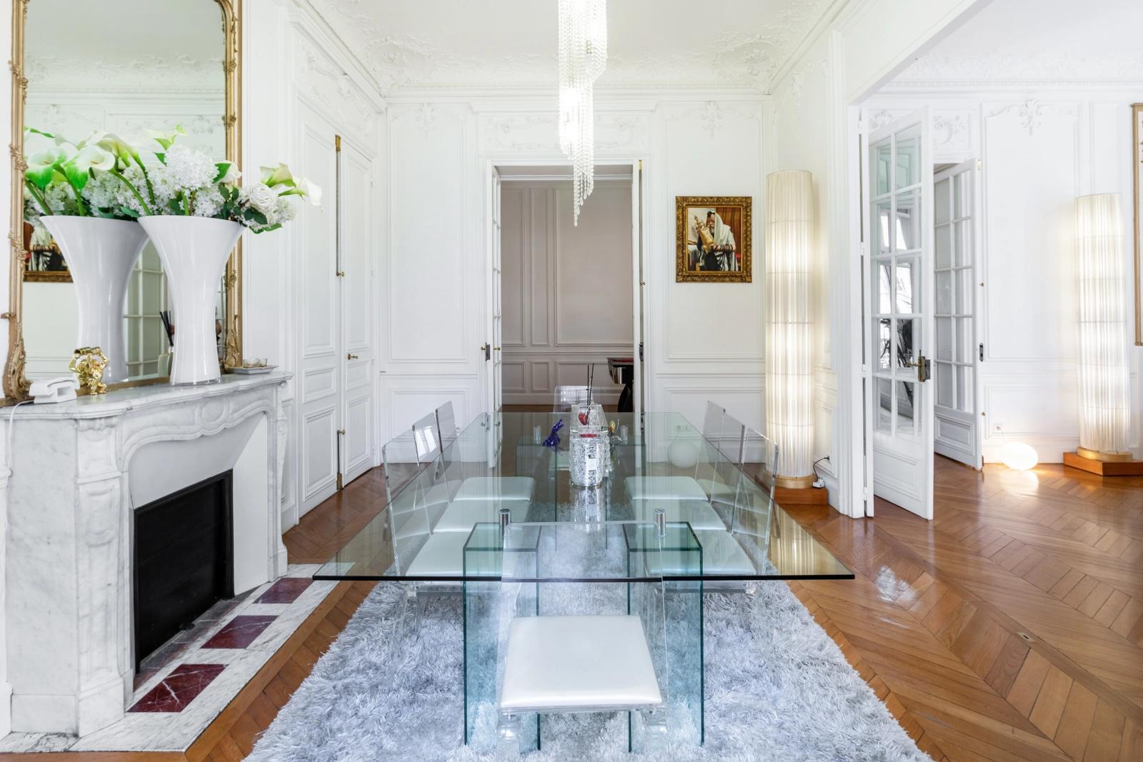 Haussmanian apartment in the heart of Paris