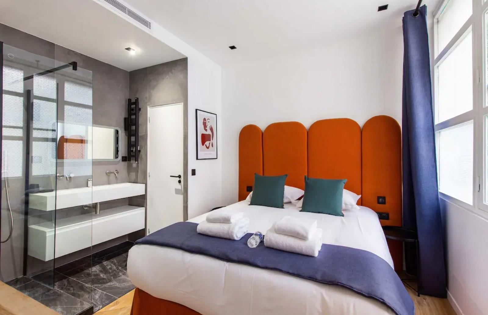 Dormitorio dentro Apartamento entre el Canal Saint Martin y el Marais - 1