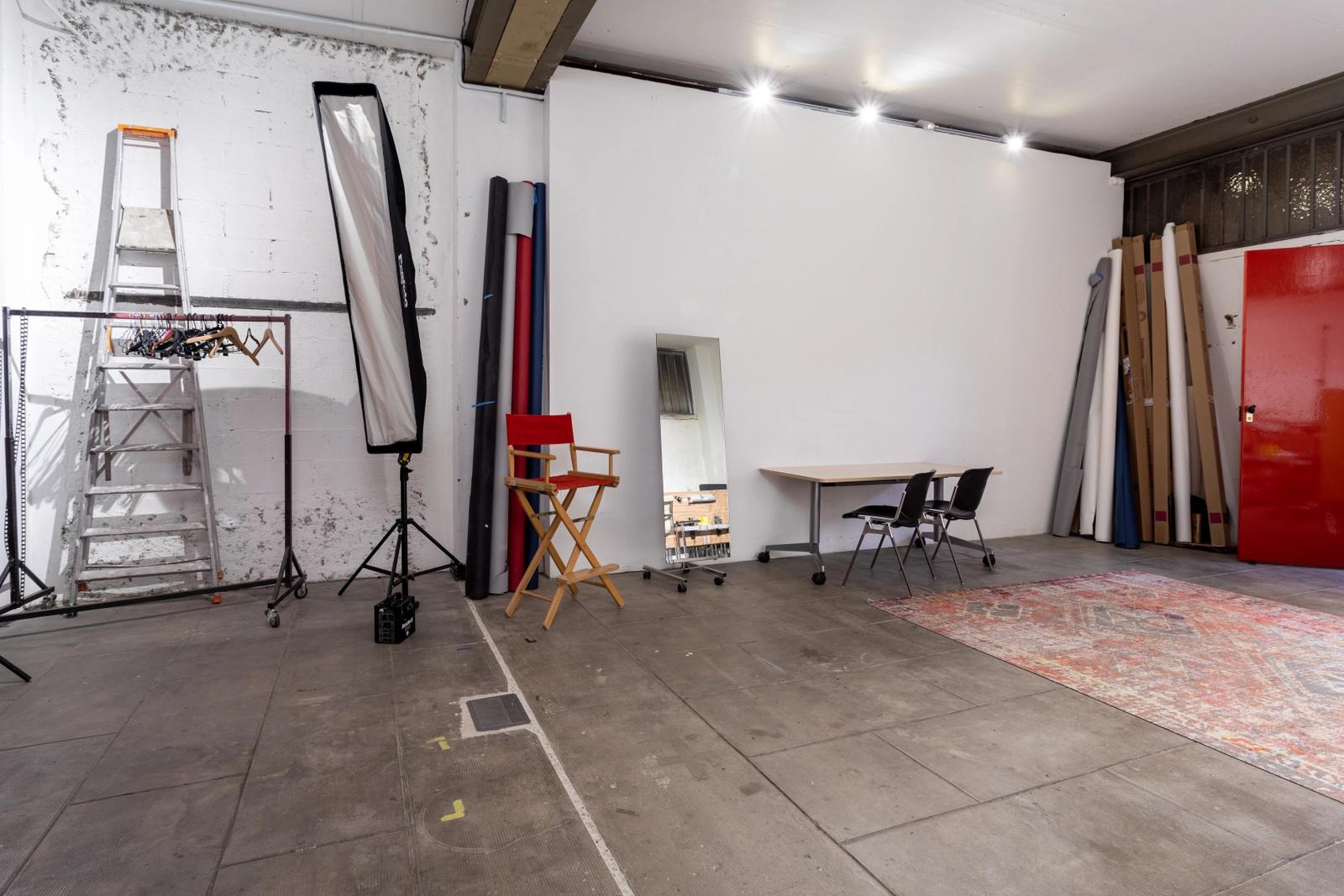 Living room in Photo/Video studio in the heart of Paris - 1