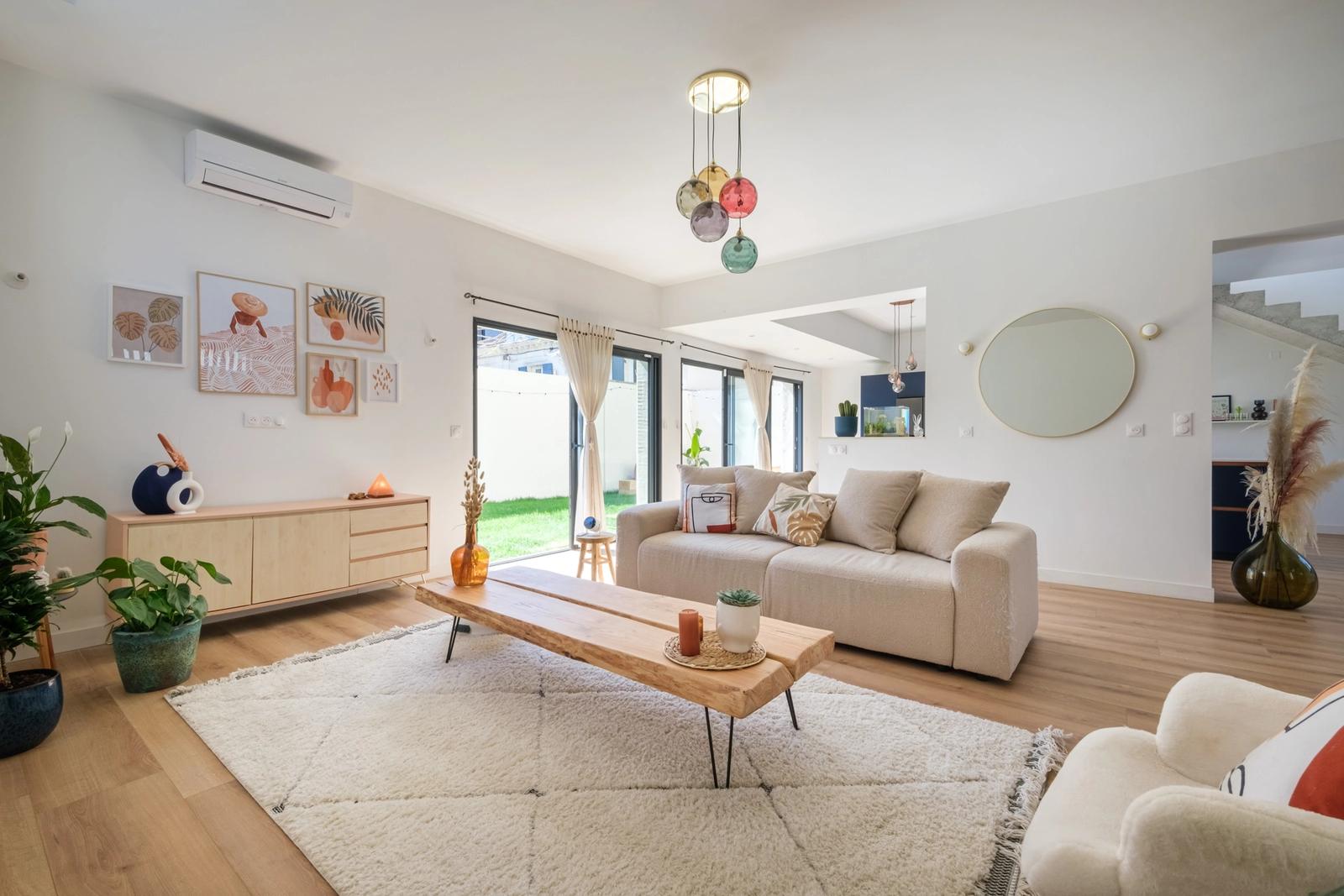 Living room in Maison productive: Light, inspiration, comfort - 0