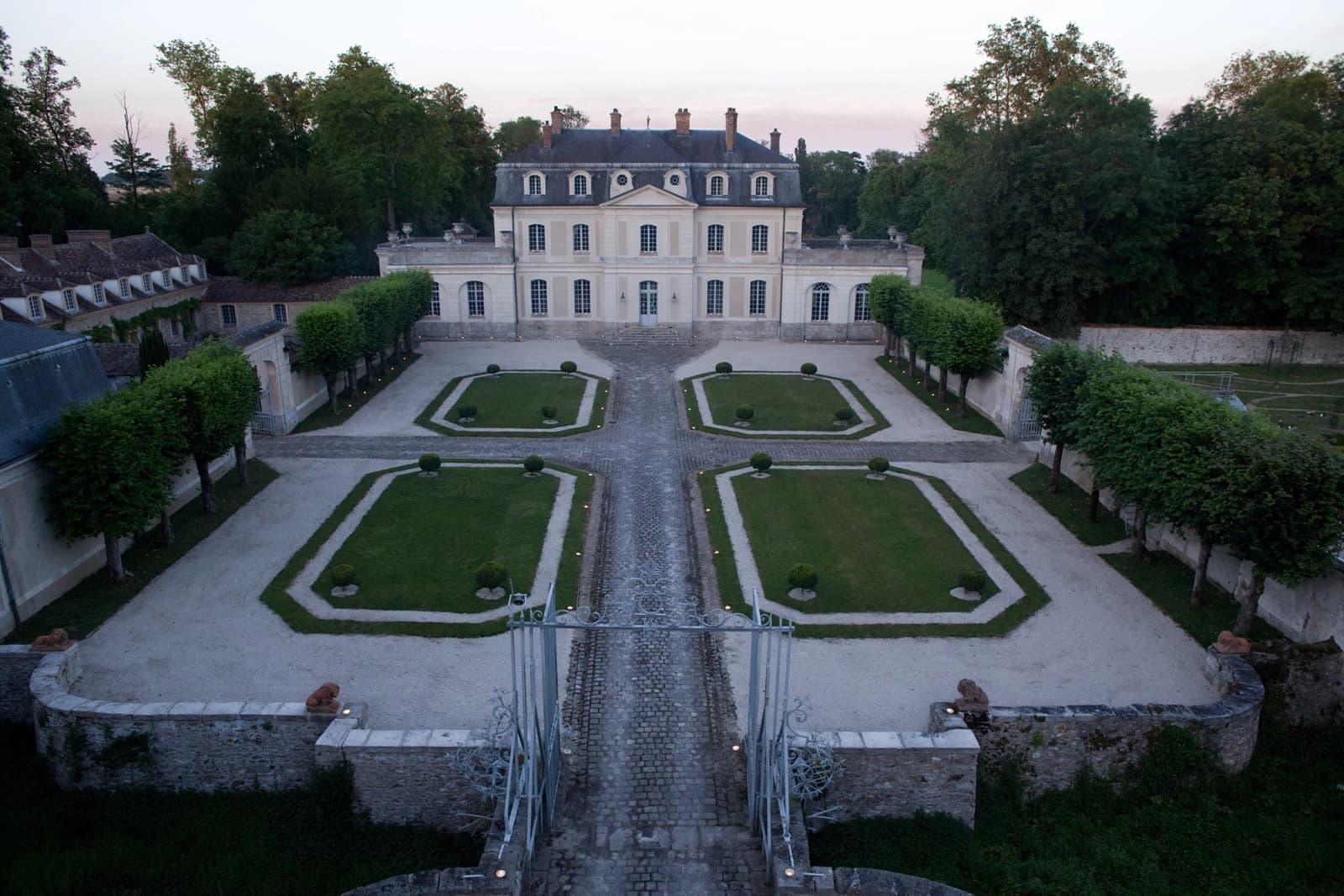 Espace Château Louis XV avec son Parc à l'Anglaise - 2