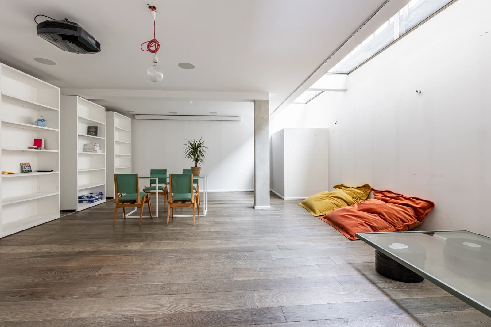 Space Large, streamlined duplex in the heart of the 11th arrondissement - 4