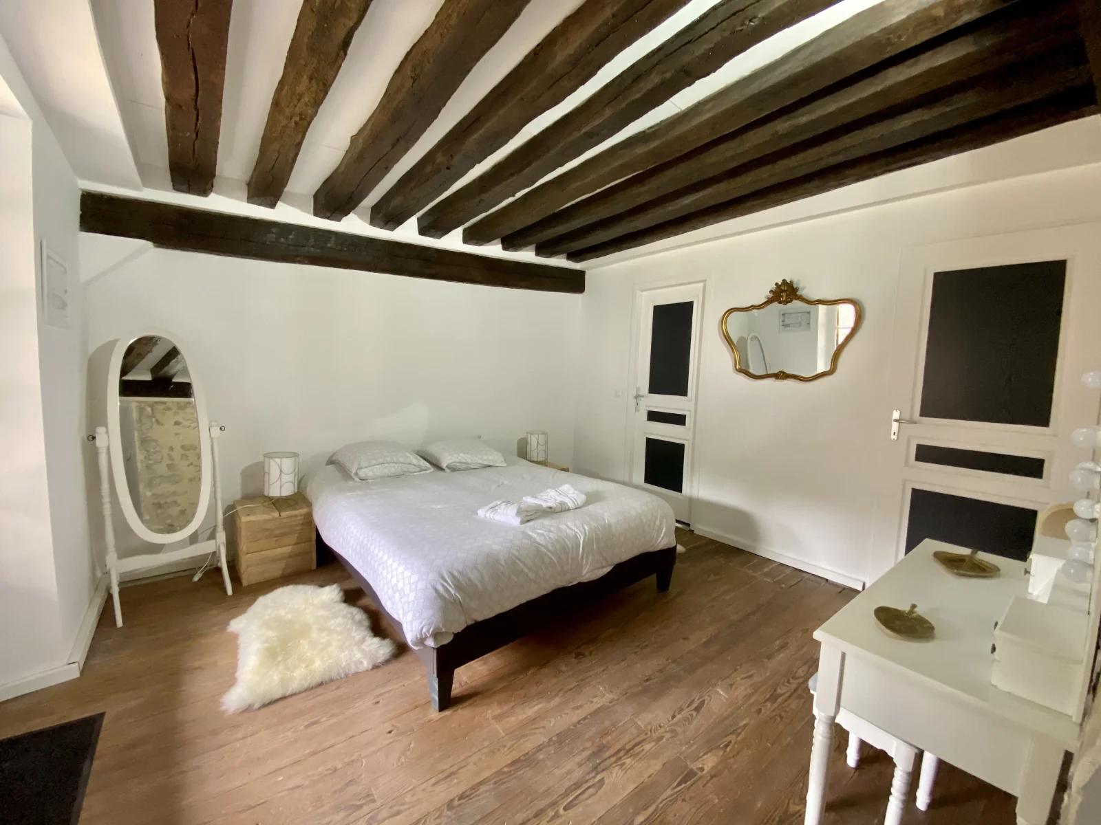 Dormitorio dentro Una finca excepcional y sus terrenos arbolados - 3