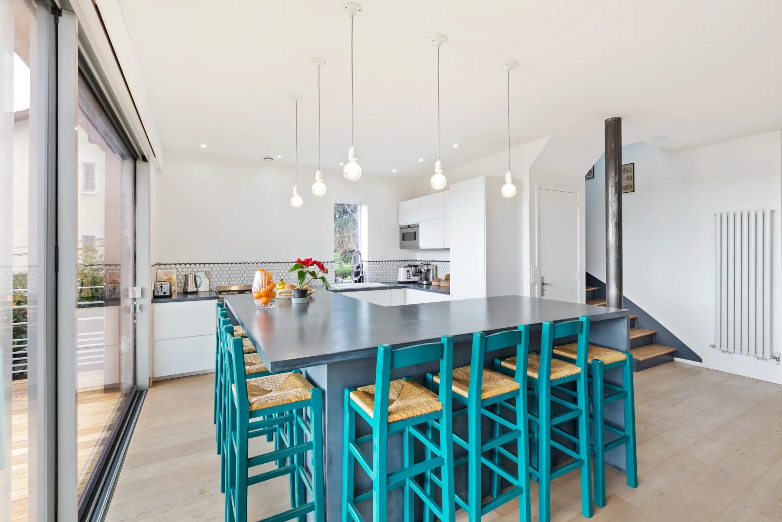 Kitchen dentro 100 m² de espacio verde para relajarse - 1