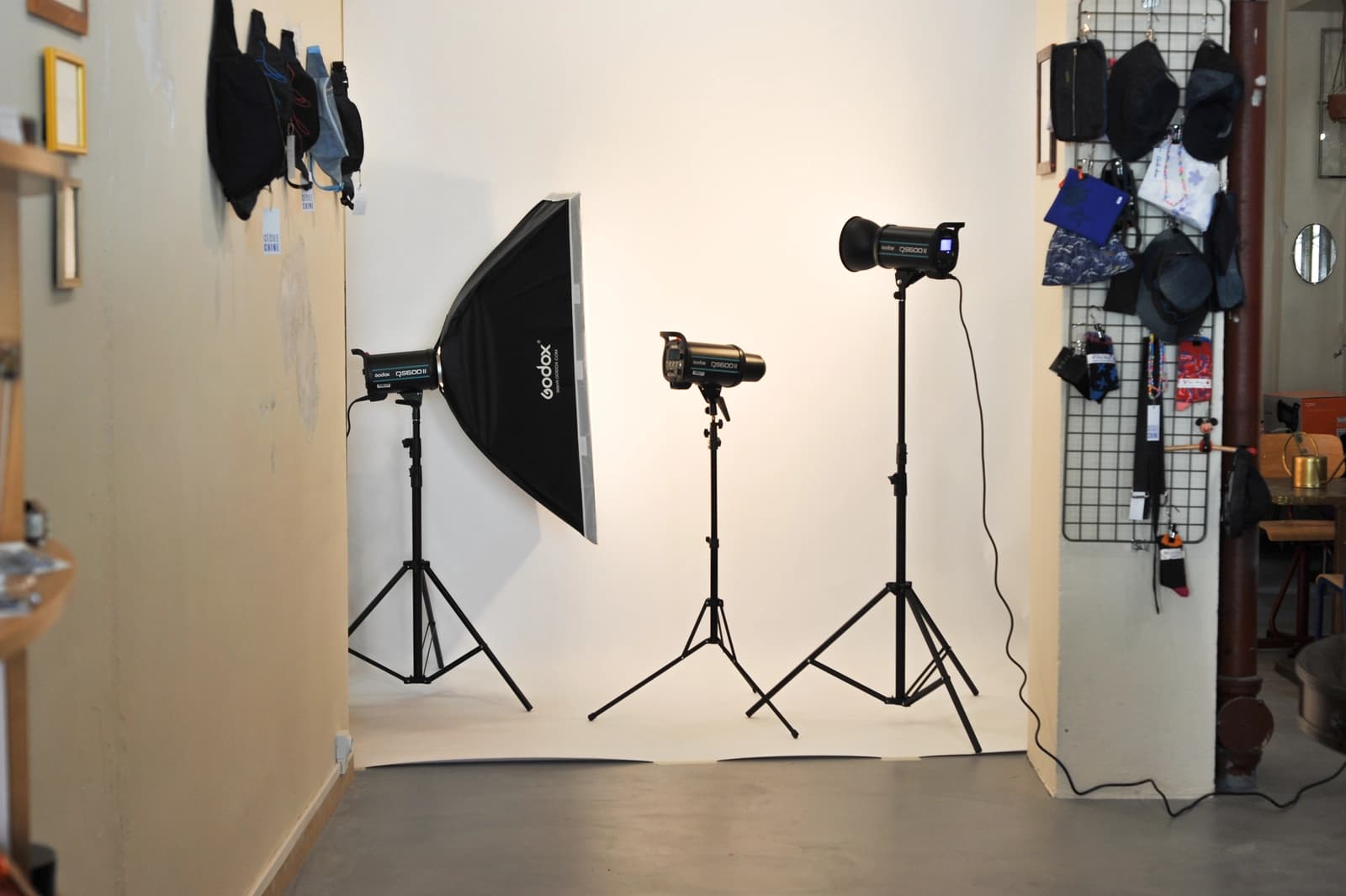 Living room in Fully equipped photo studio - 1