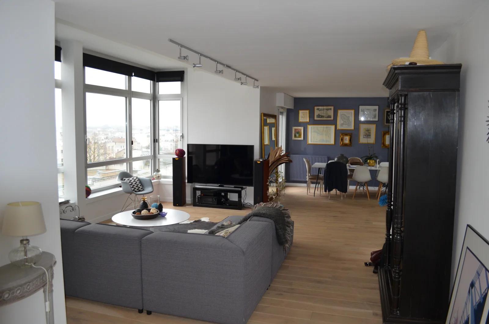 Living room in Rooftop with full view of Paris and La Défense - 2