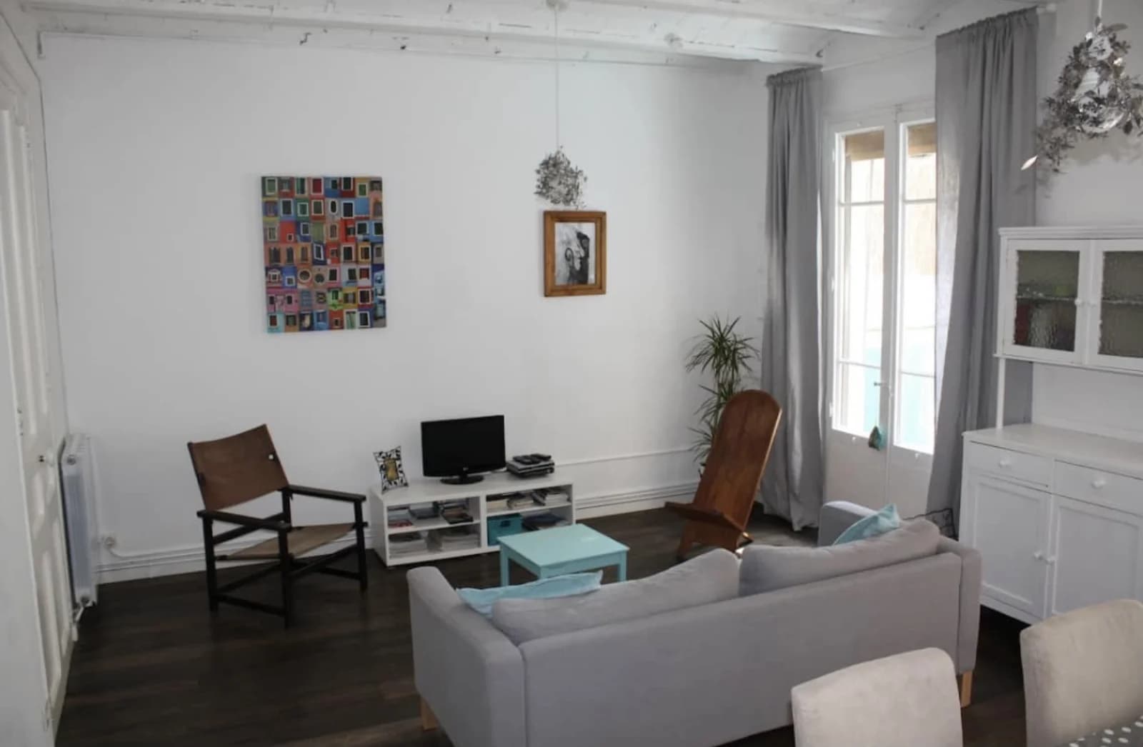 Salon dans Spacieux appartement avec terrasse à Barcelone - 3