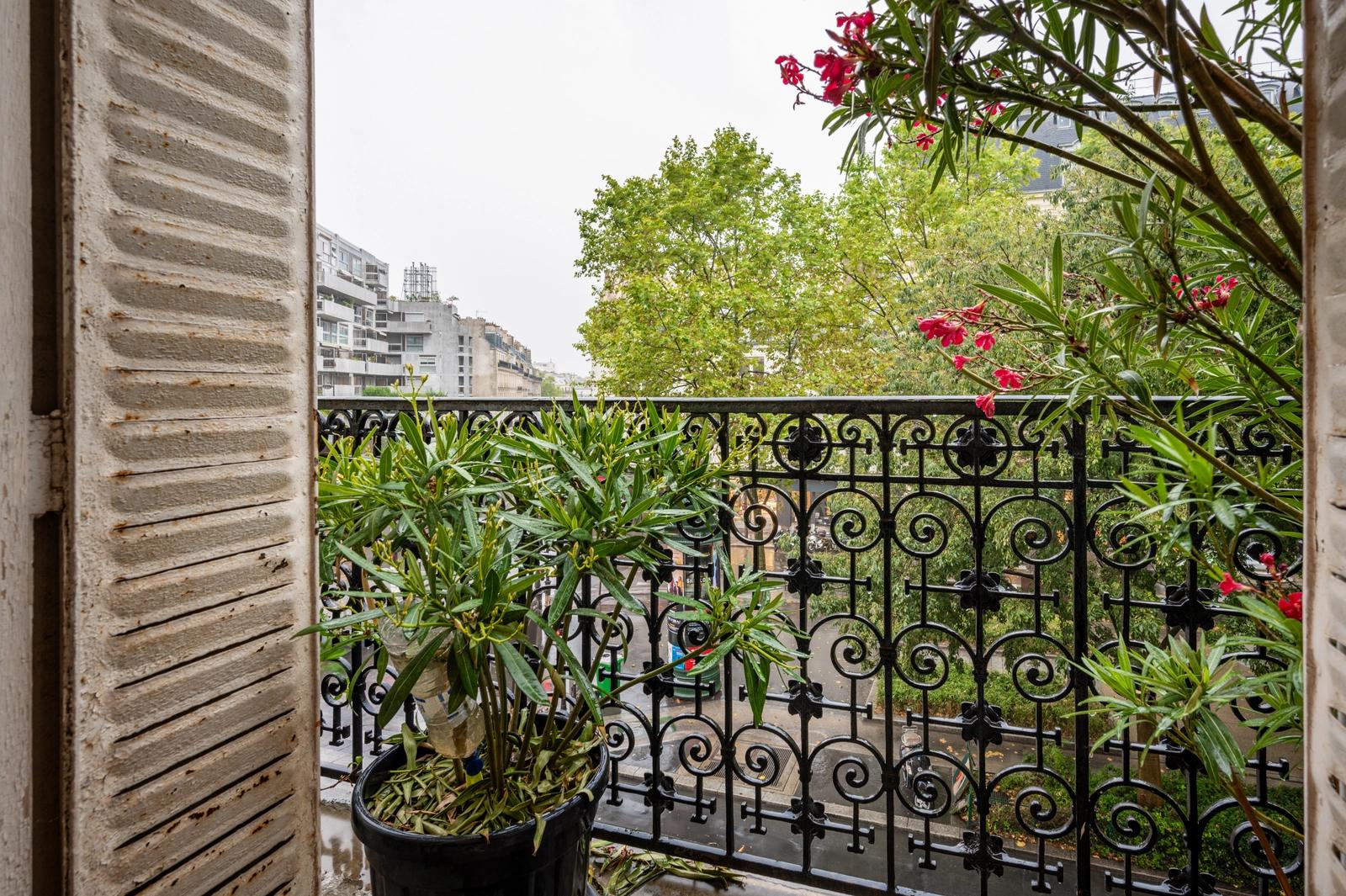 Espace Appart Parisien Martyrs/Montmartre balcon filant - 4