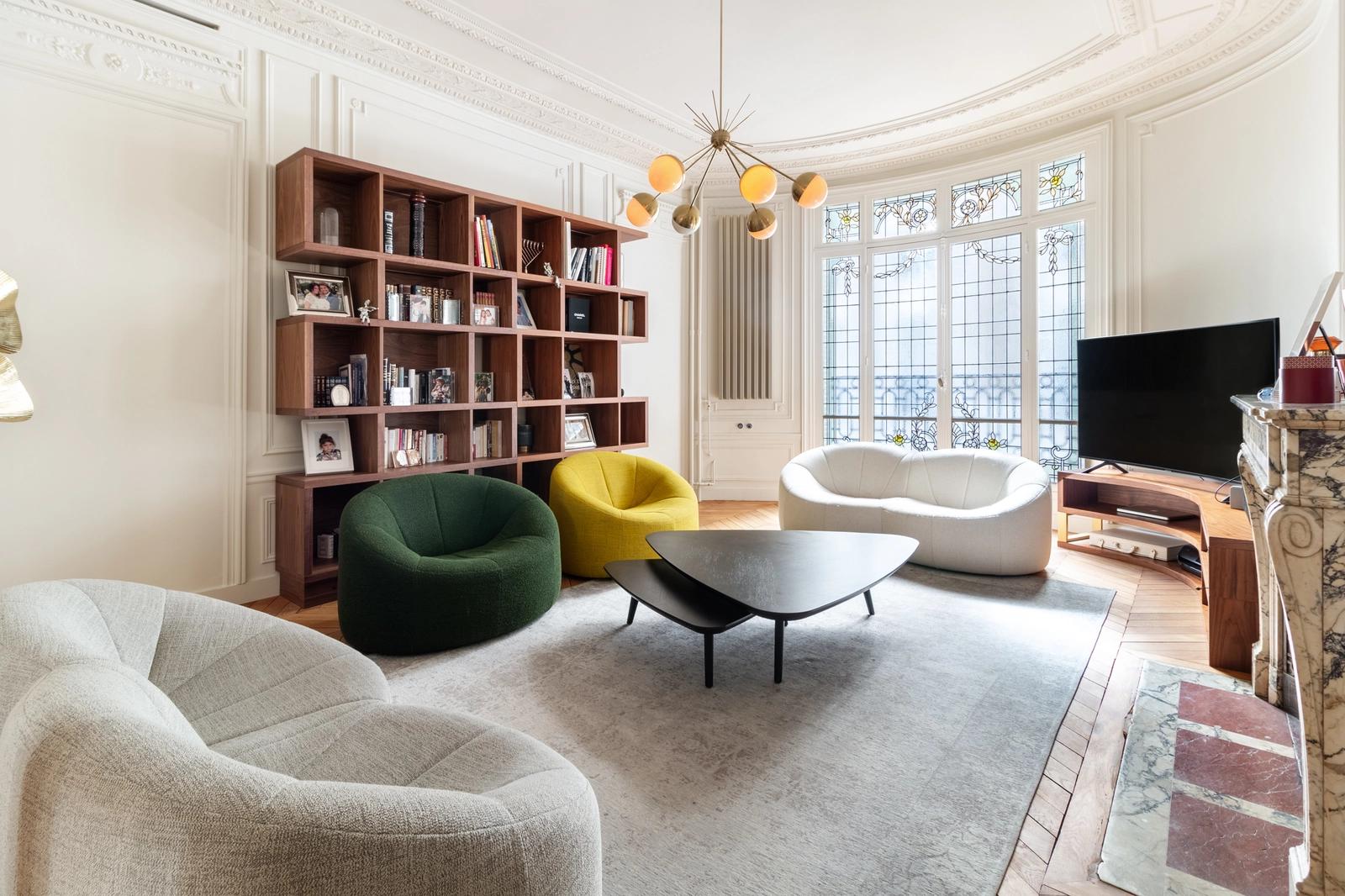 Living room in Sublime Haussmannian and contemporary apartment - 5