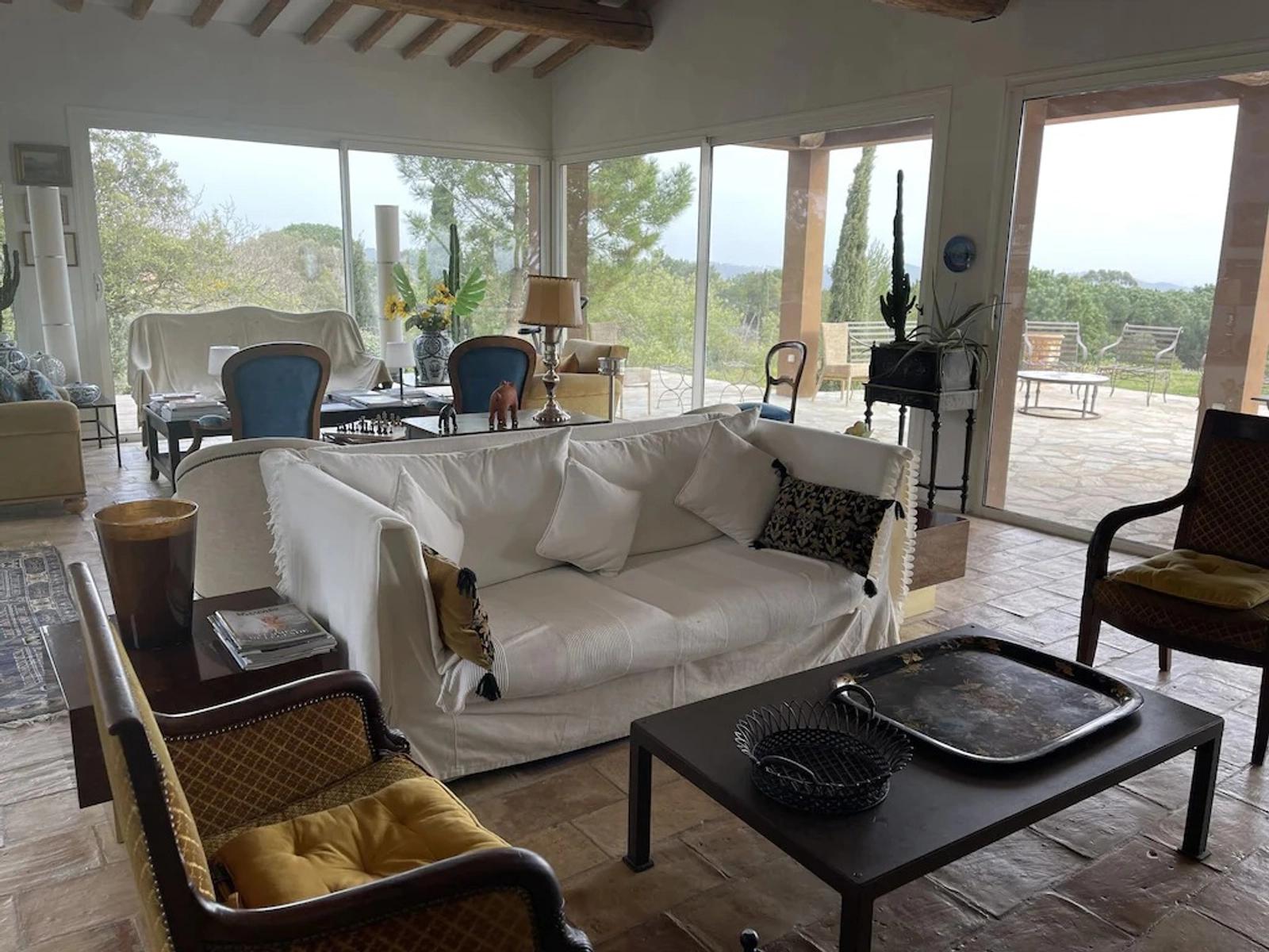 Living room in Magnificent villa near Saint-Tropez-pool - 1