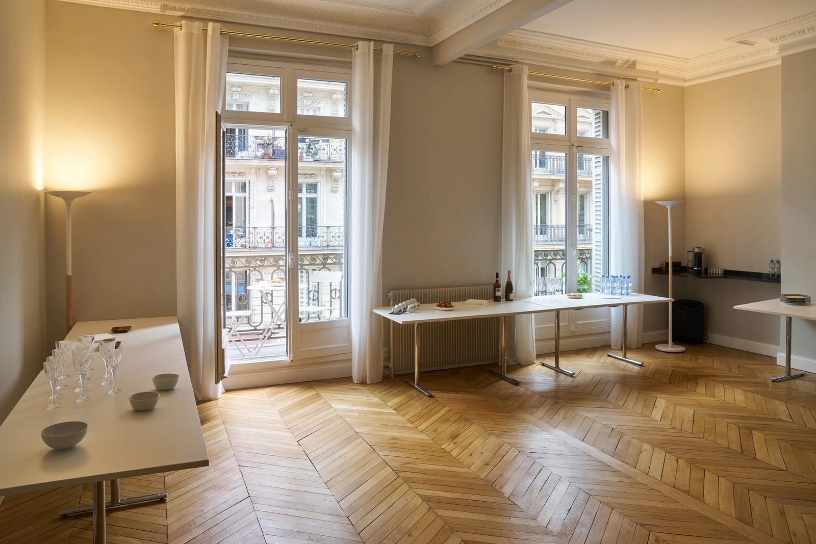 Bathroom in Haussmann St Lazare - Videoconferences and meetings - 1