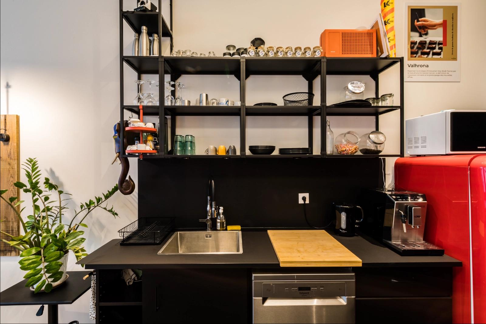 Kitchen in Creative, modular space - 5