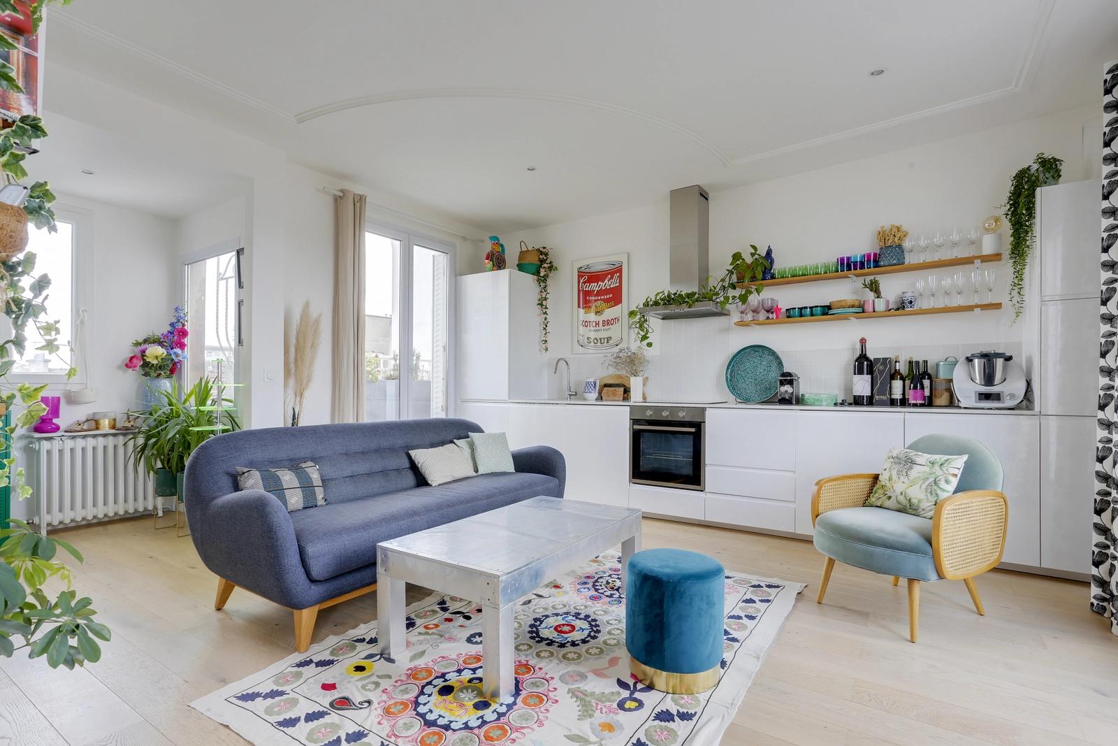Living room in A penthouse in the heart of the 16th arrondissement - 1