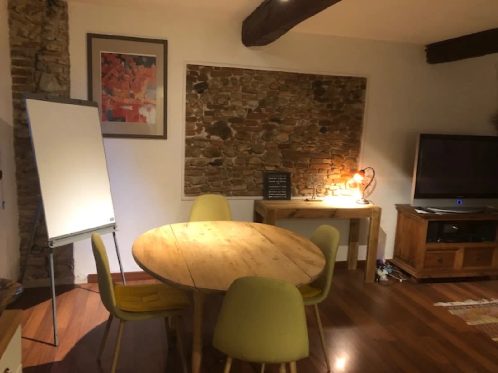 Meeting room in Cosy, functional house - 0